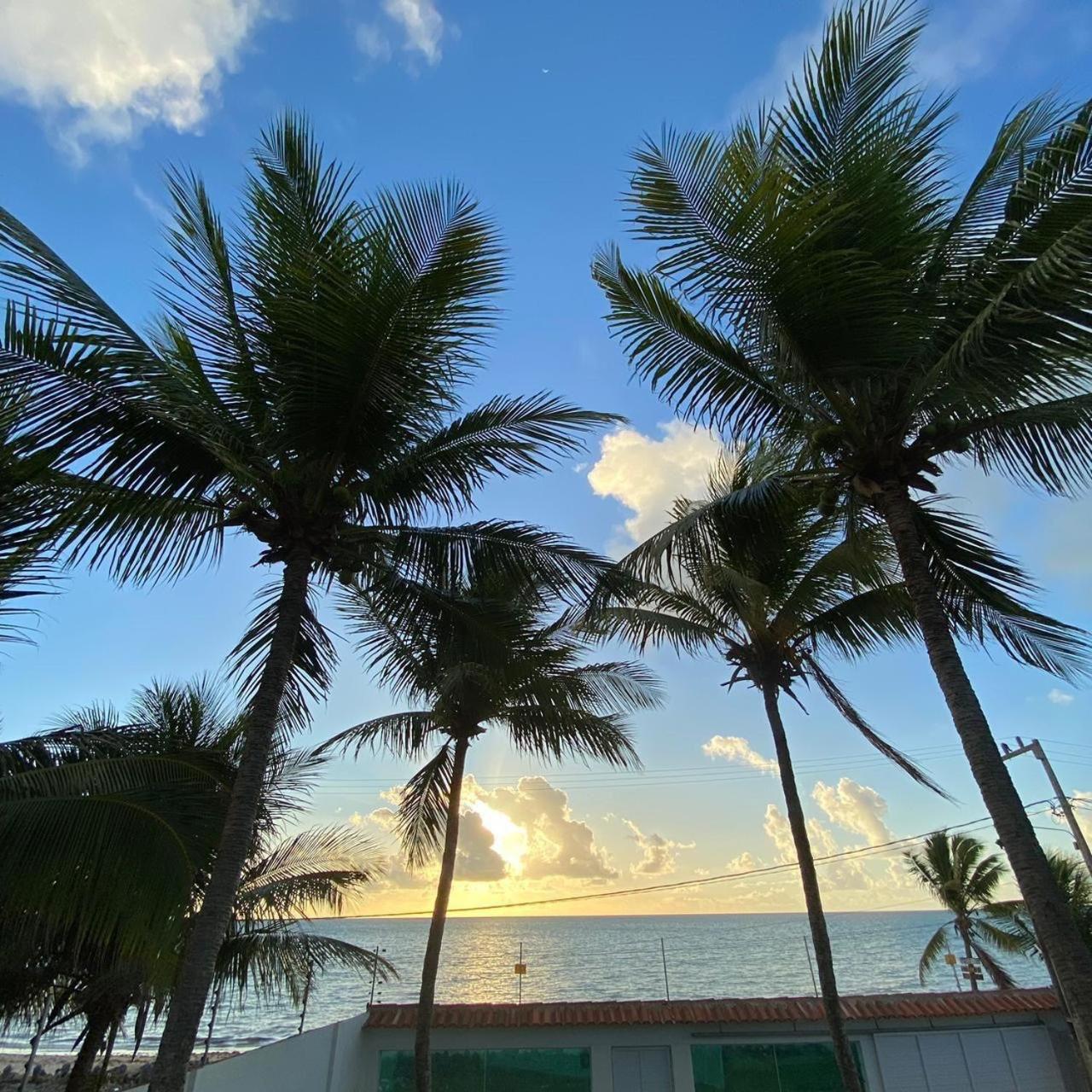Casa a beira mar em Itamaracá com piscina