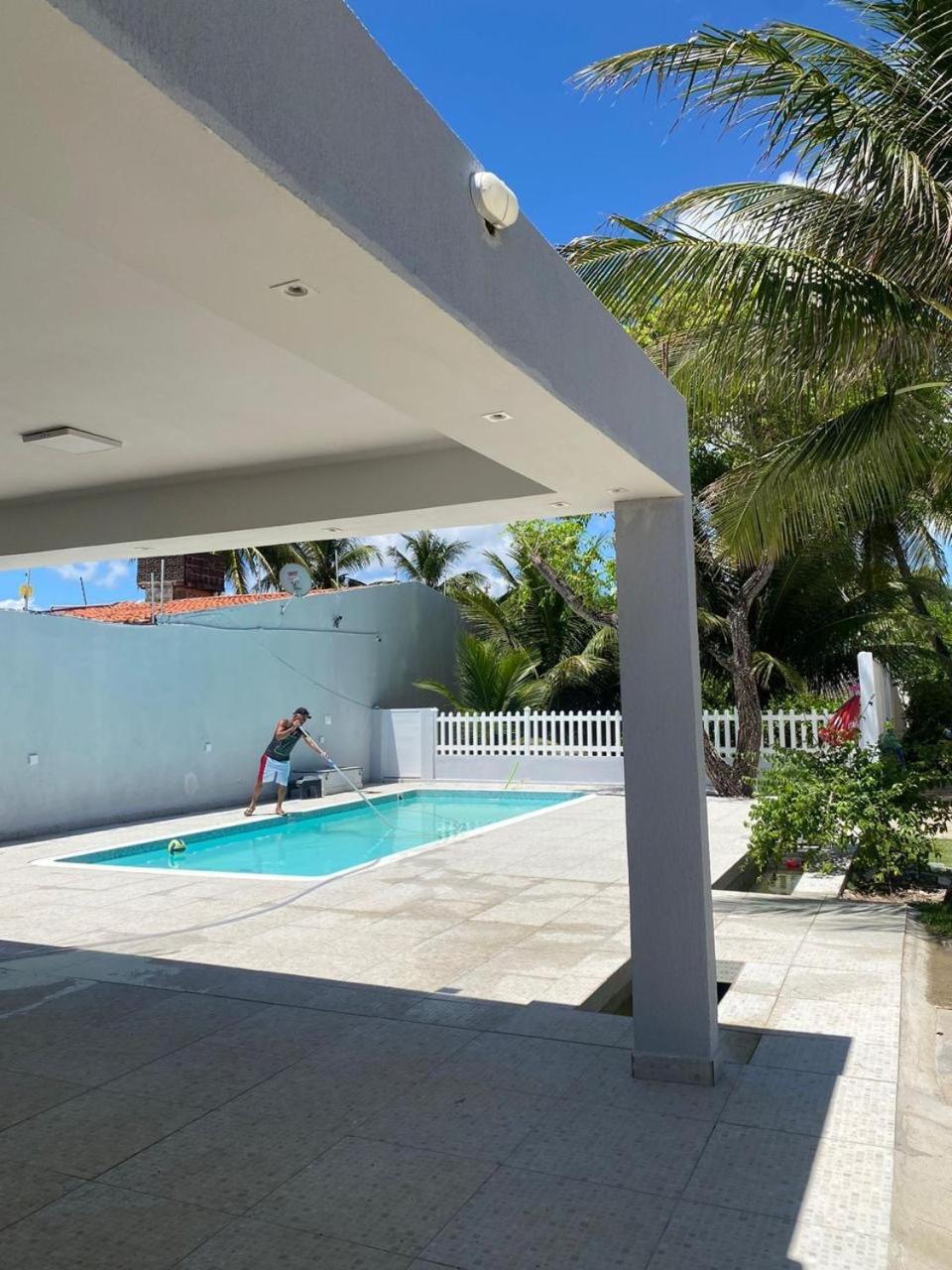 Casa a beira mar em Itamaracá com piscina