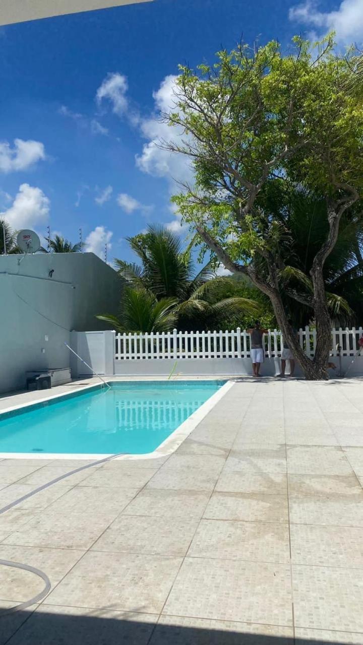 Casa a beira mar em Itamaracá com piscina