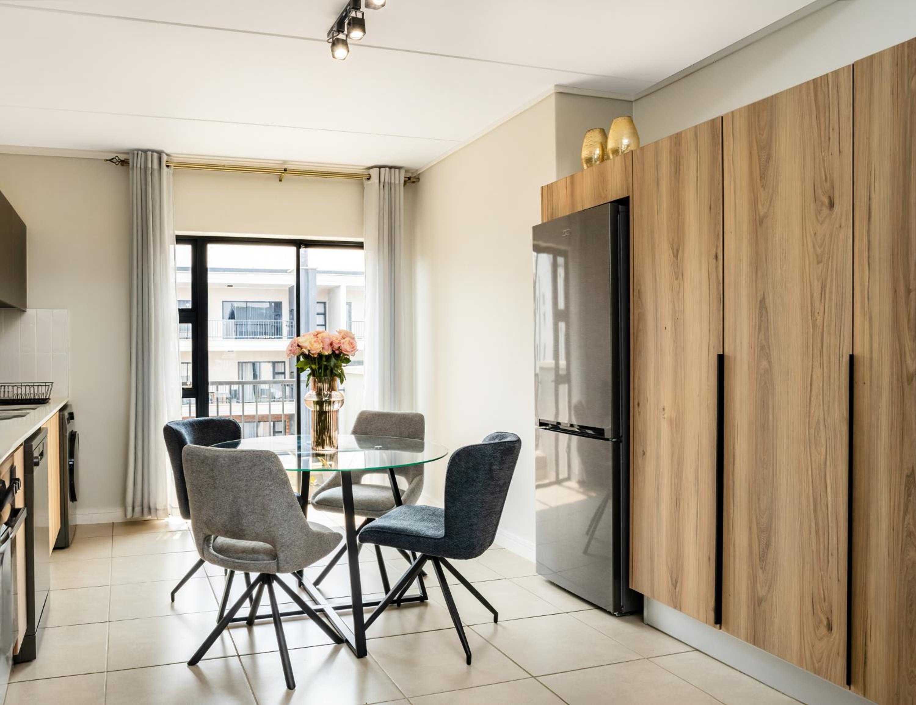 Woman Era-Penthouse apartment