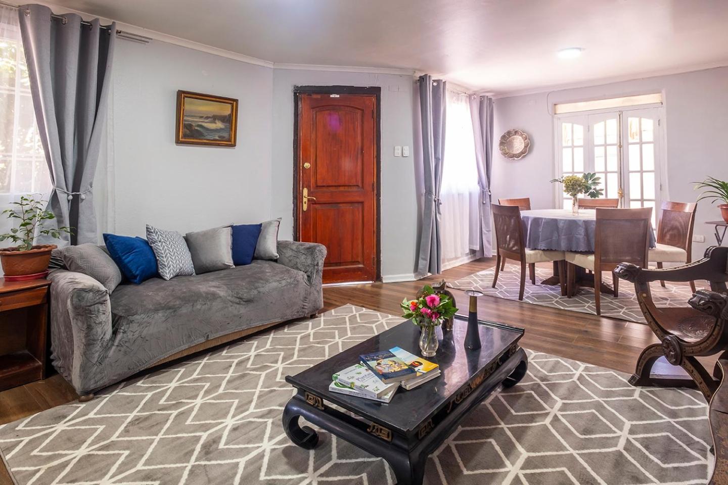 APUMANQUE HOUSE
