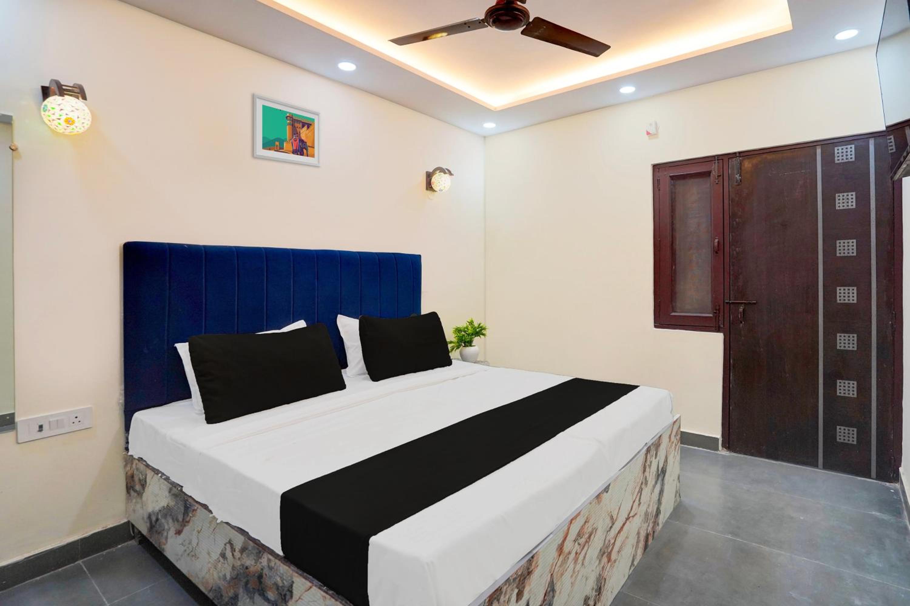 Hotel O City Palace