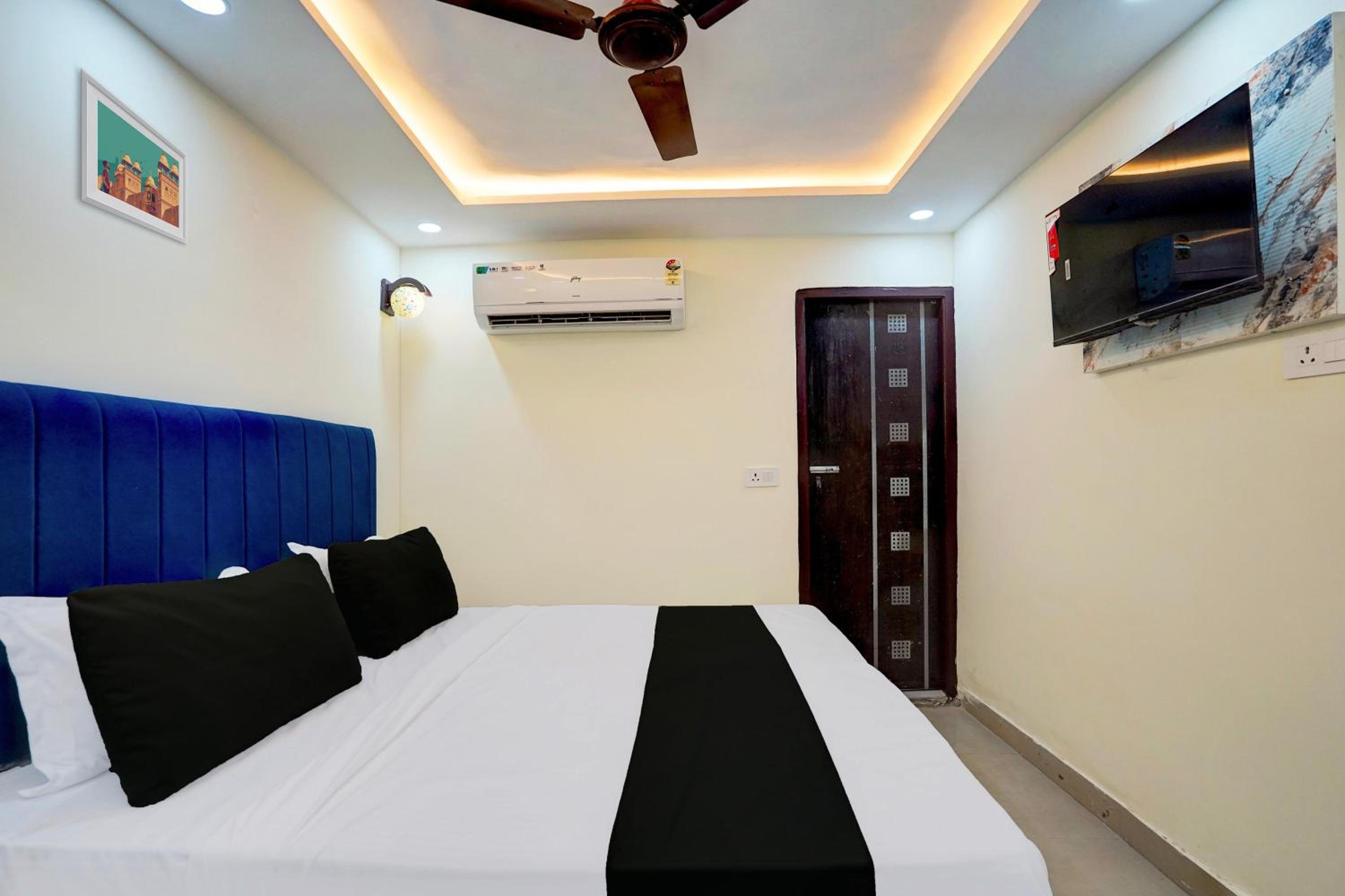 Hotel O City Palace