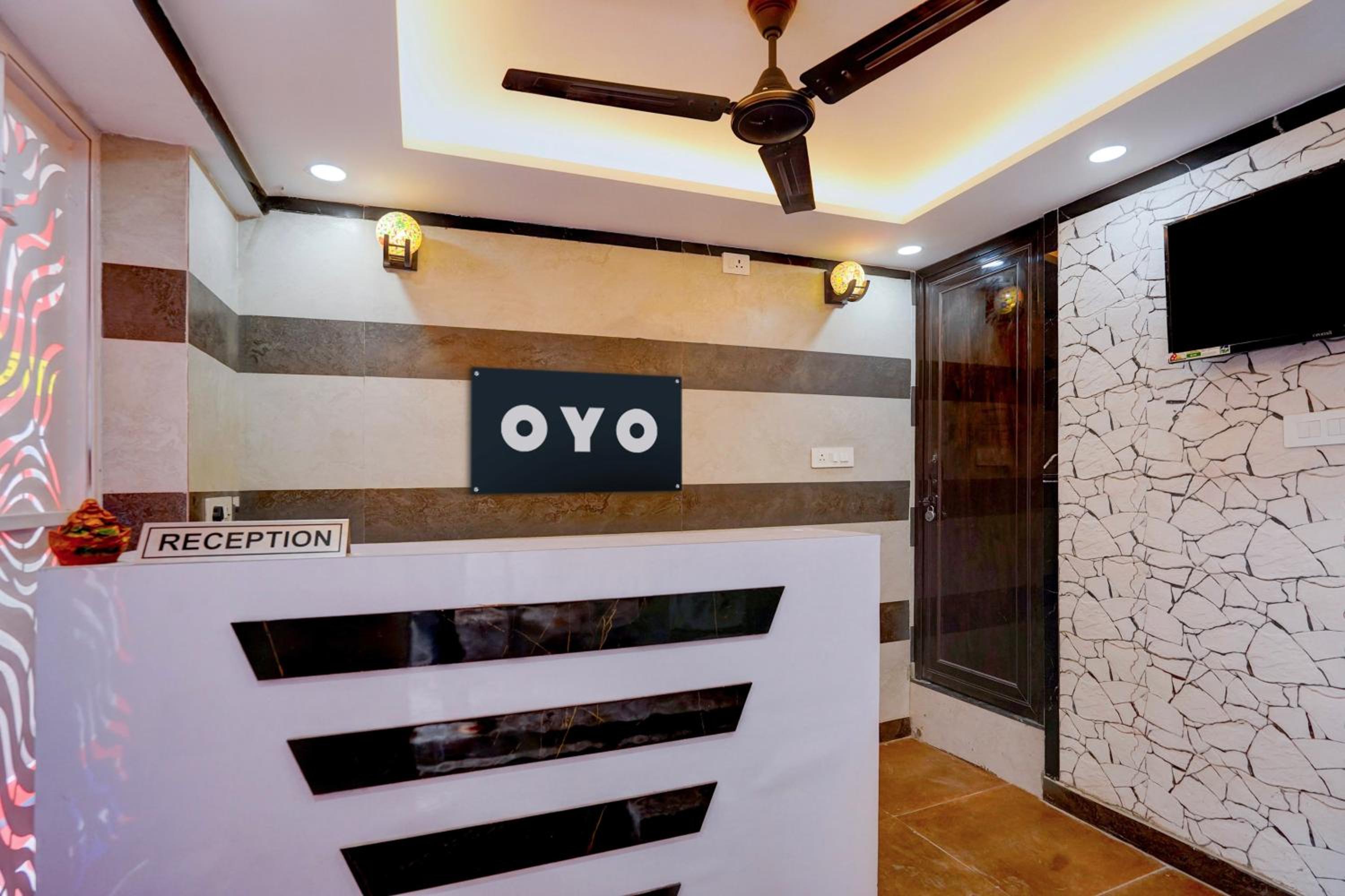 Hotel O City Palace
