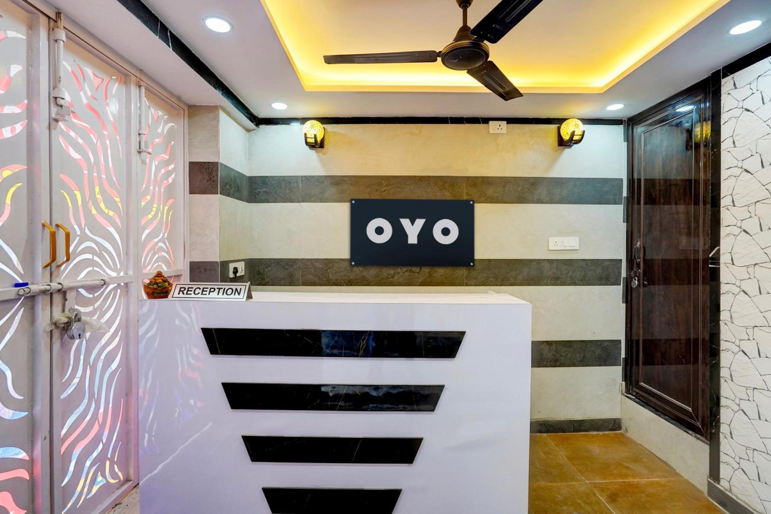 Hotel O City Palace
