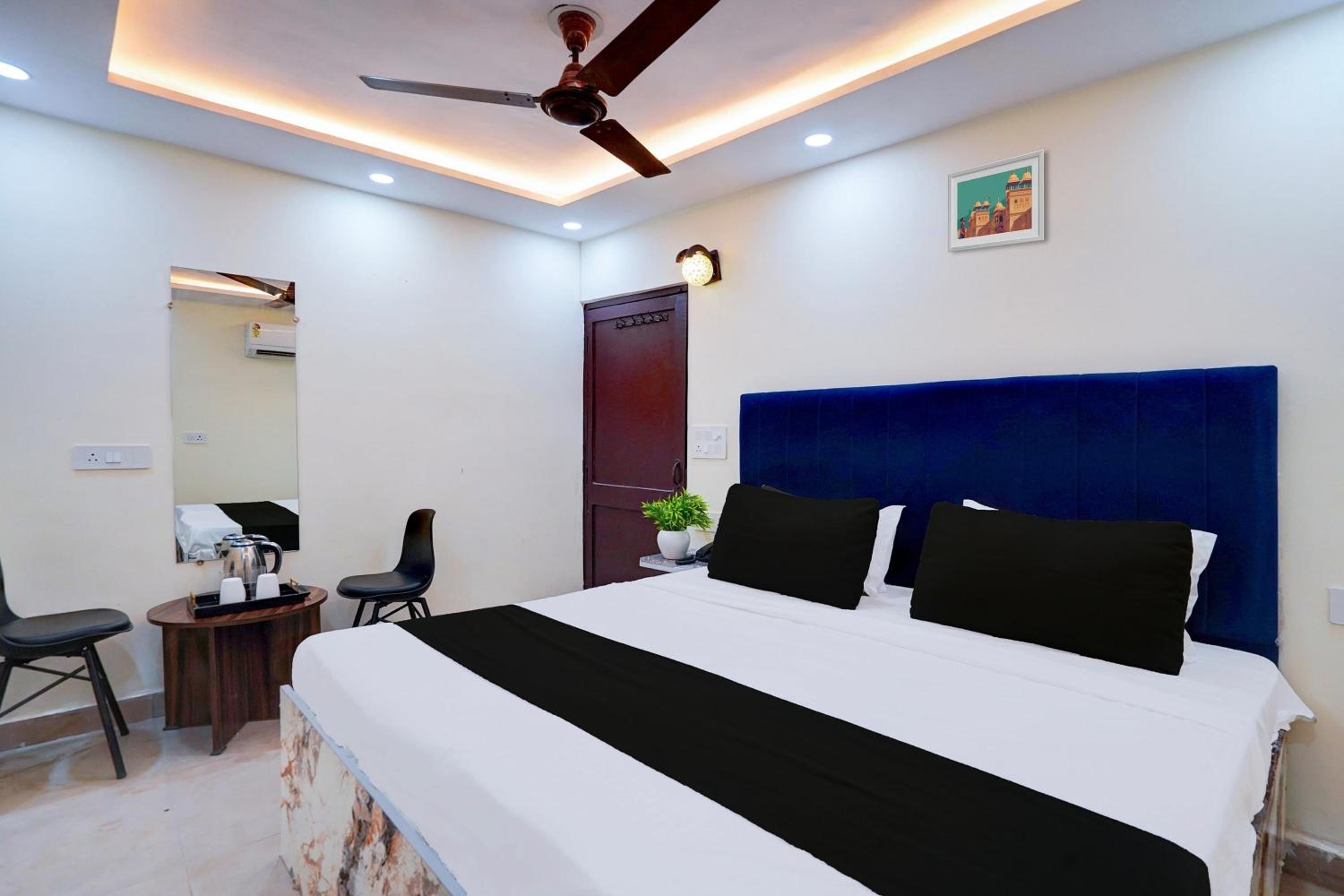 Hotel O City Palace
