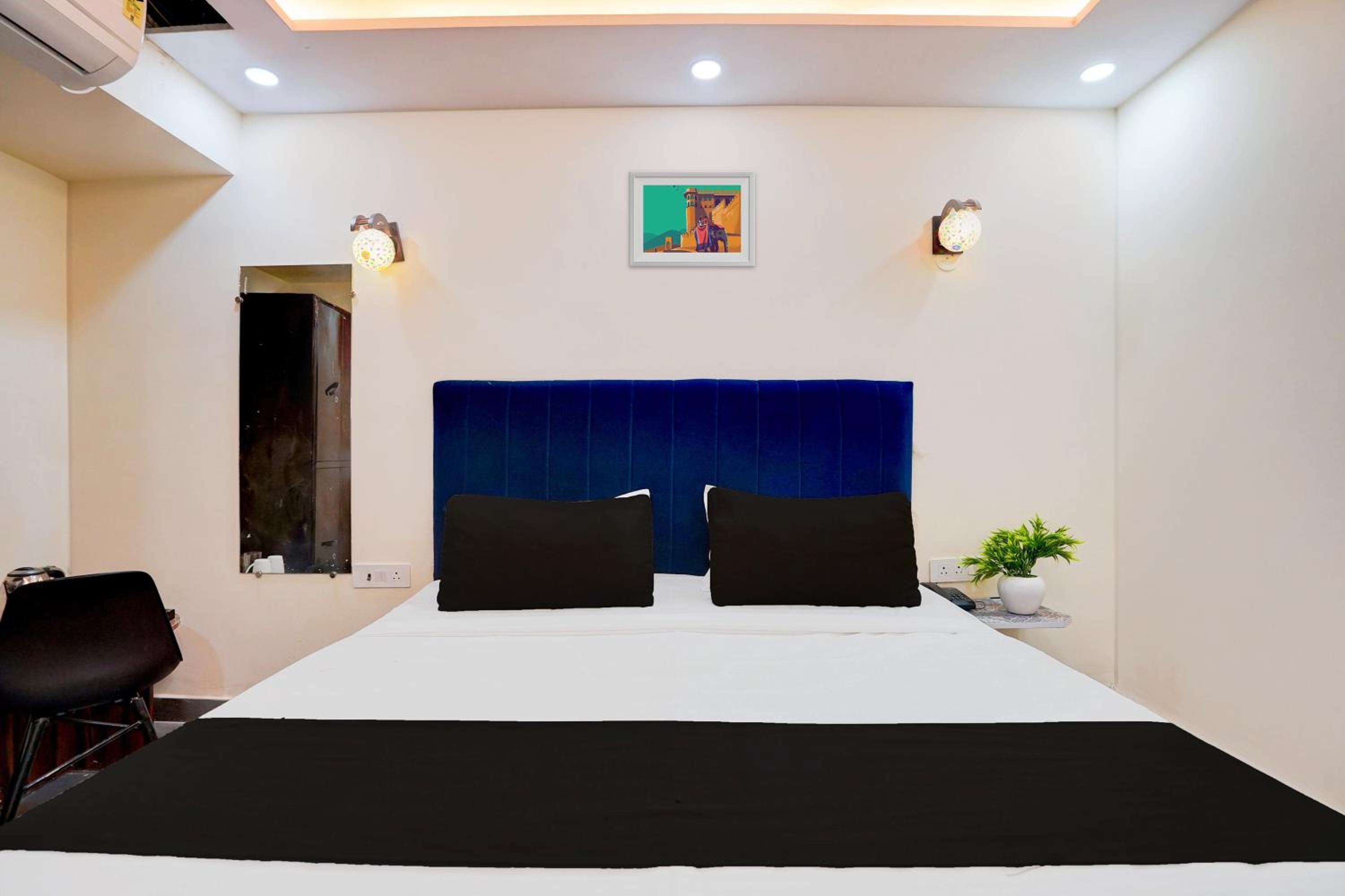 Hotel O City Palace