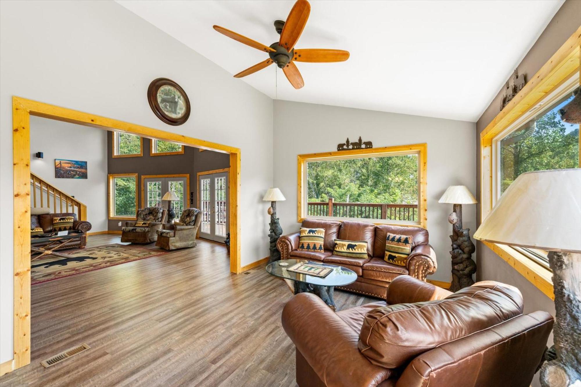 Honey Bear Lodge By Colonial Properties