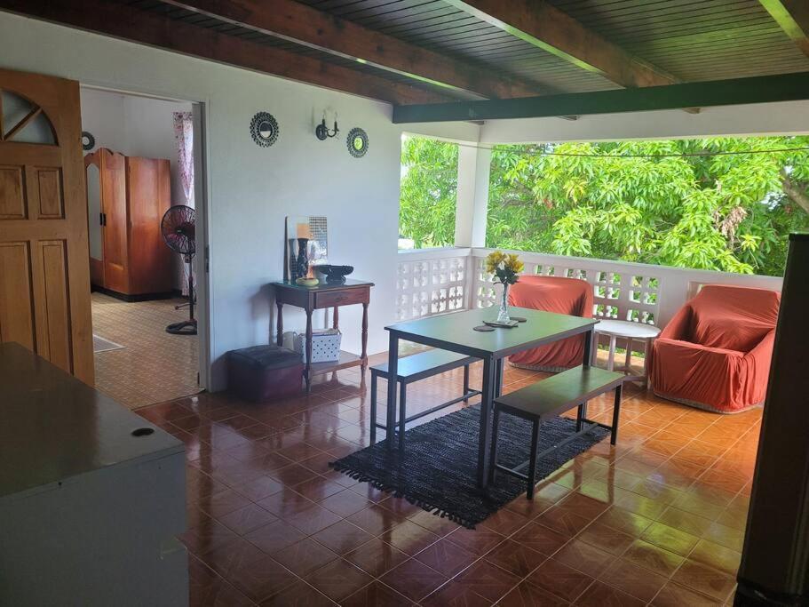Graeme Hall Park Apartment