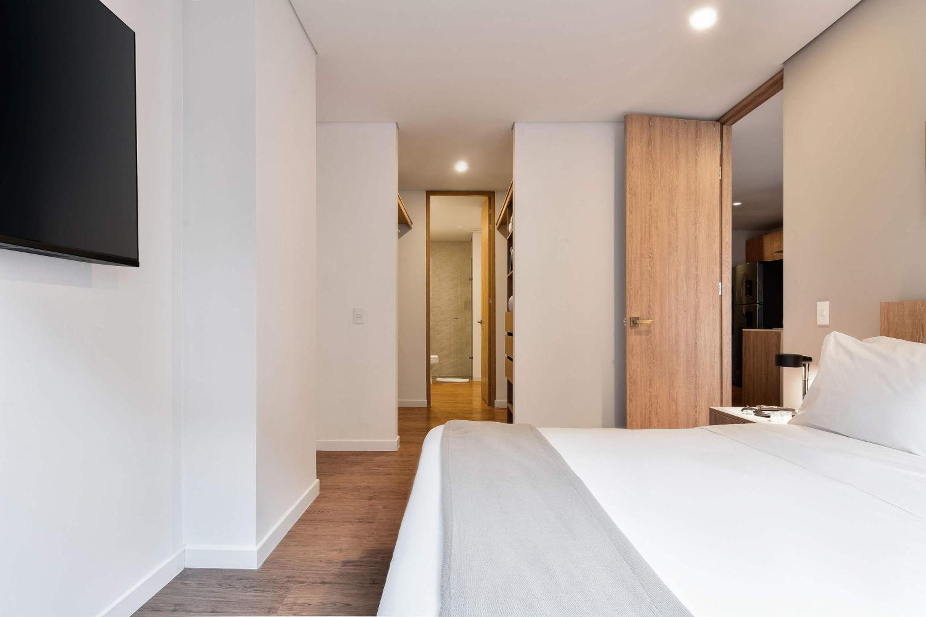 w* Prestigious 1BR w Balcony in Usaquen