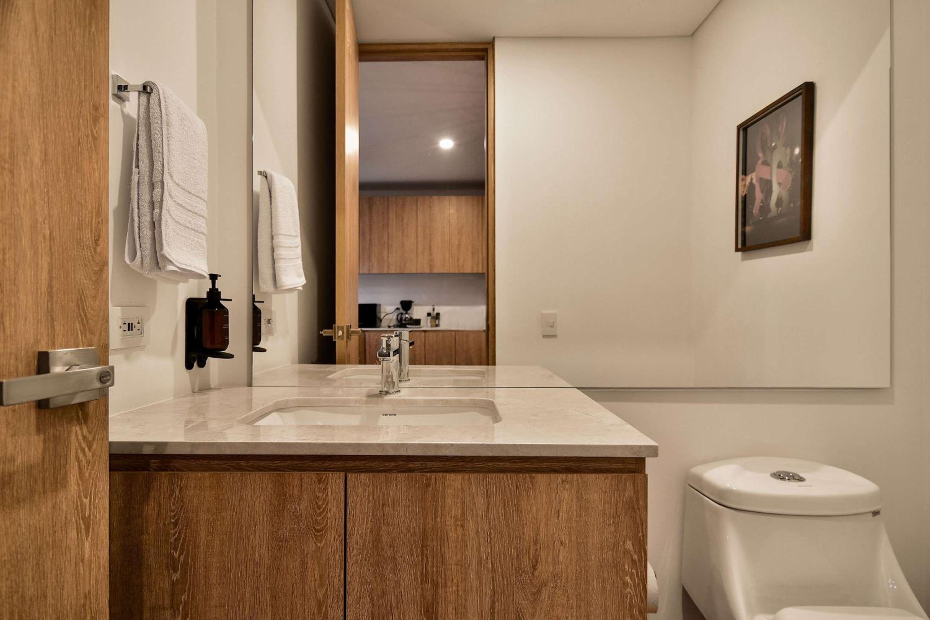 w* Prestigious 1BR w Balcony in Usaquen