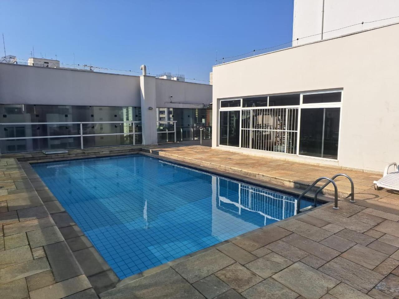 Apartamento com serviços, na melhor região de SP