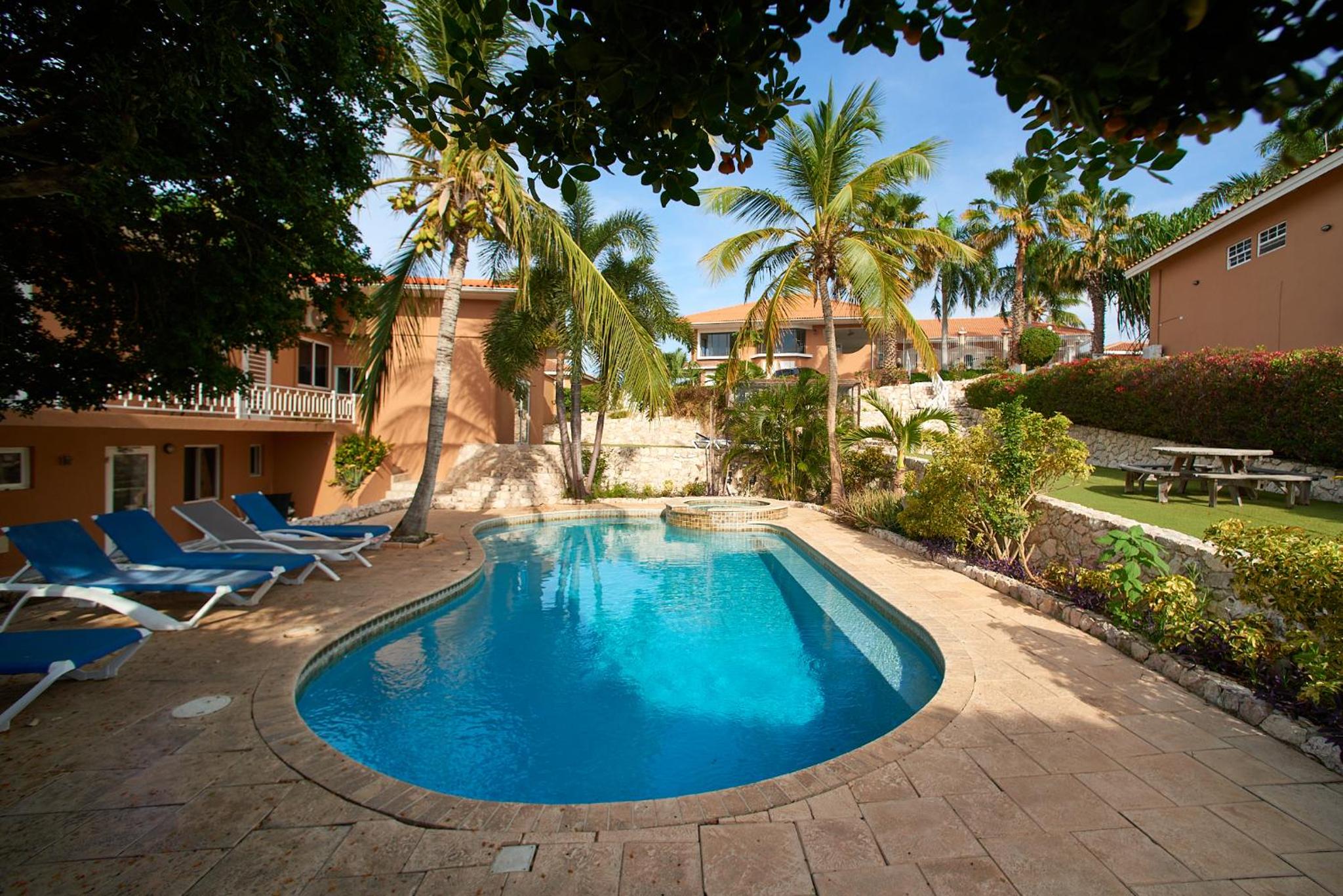 Zellacozy Apartment
