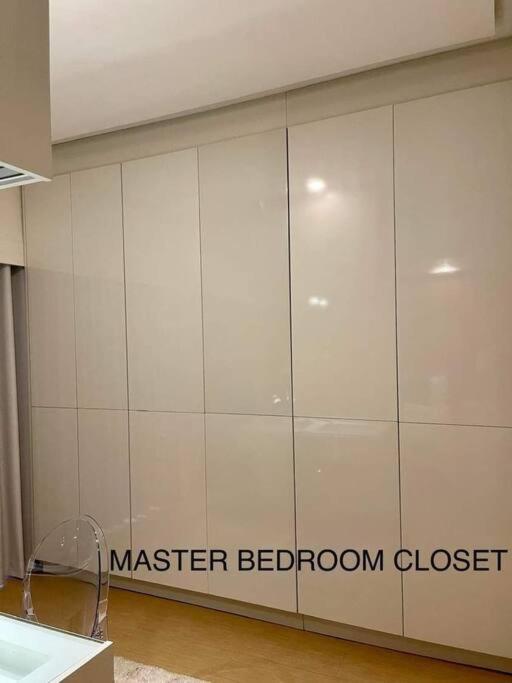 3BR Elegant & Central Loc- Netflix, WiFi, MiniBar! view 2
