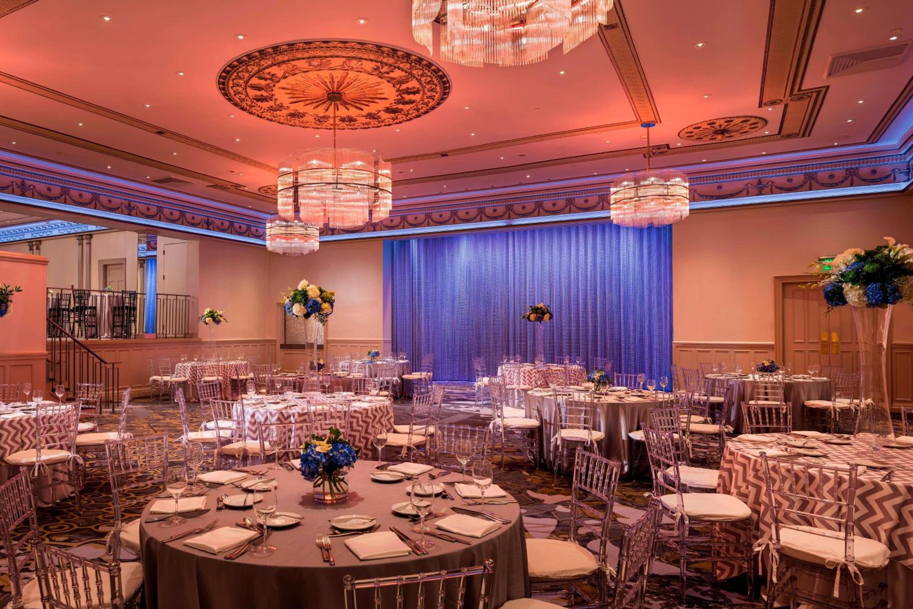 Sheraton Commander Hotel
