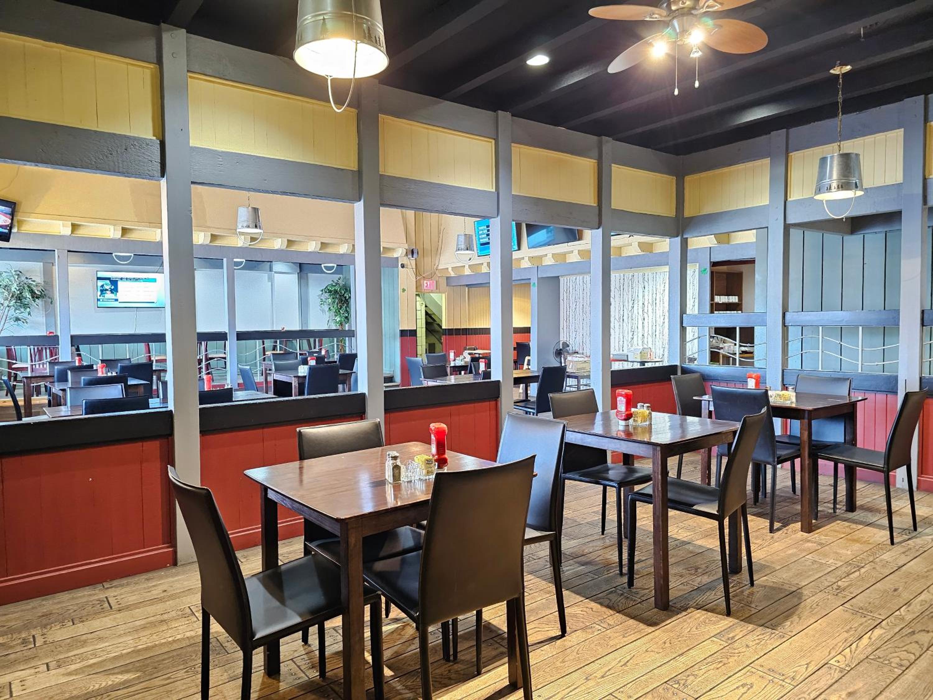 Prince Albert Vacations - Travelodge by Wyndham Prince Albert - Property Image 25