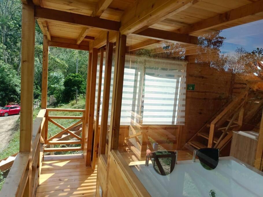 Ecocabañas B&B - Cabaña de lujo con jacuzzi privado cerca a termales