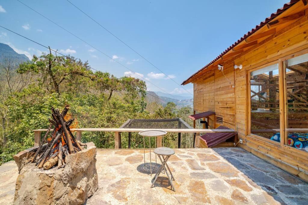 Ecocabañas B&B - Cabaña de lujo con jacuzzi privado cerca a termales