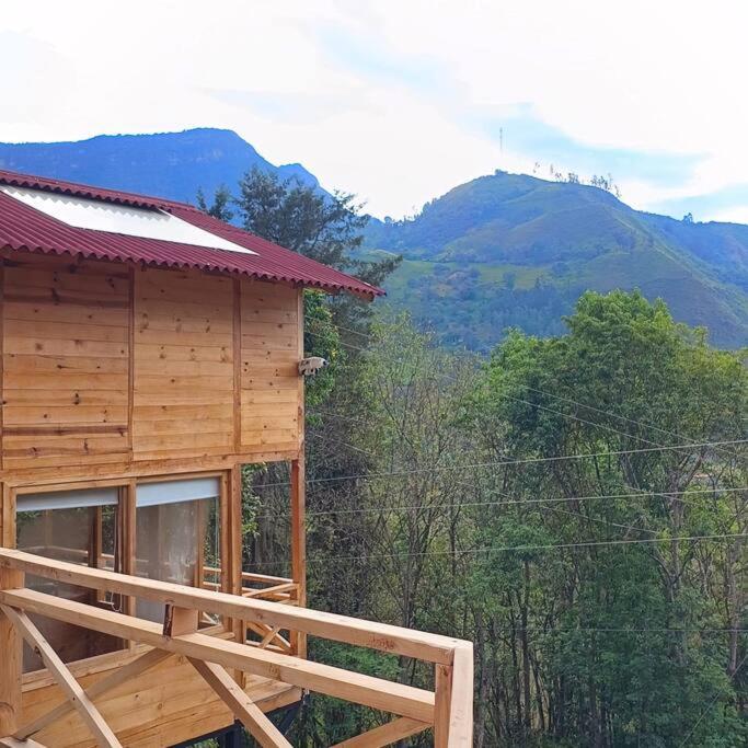 Ecocabañas B&B - Cabaña de lujo con jacuzzi privado cerca a termales