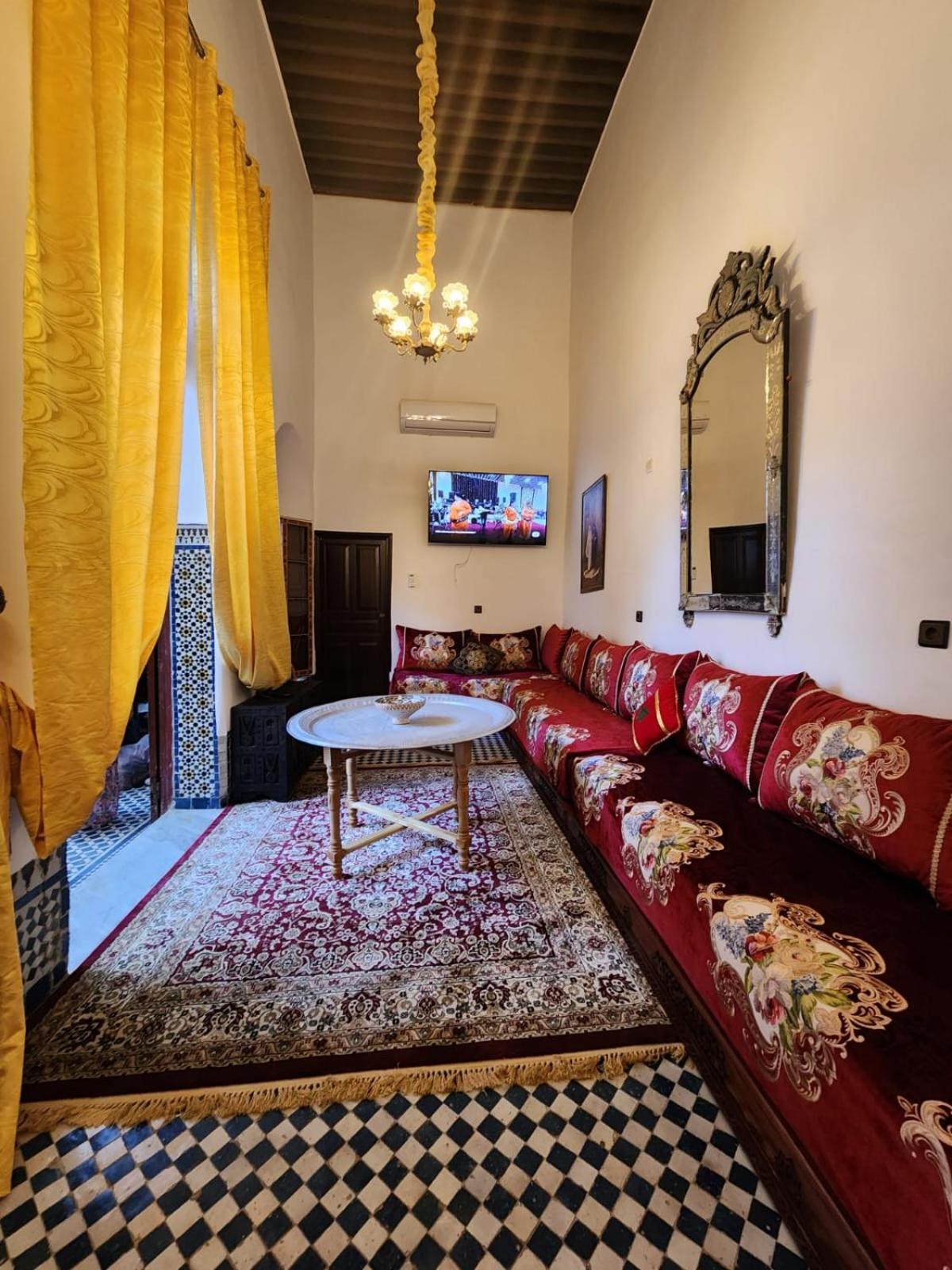 lounge