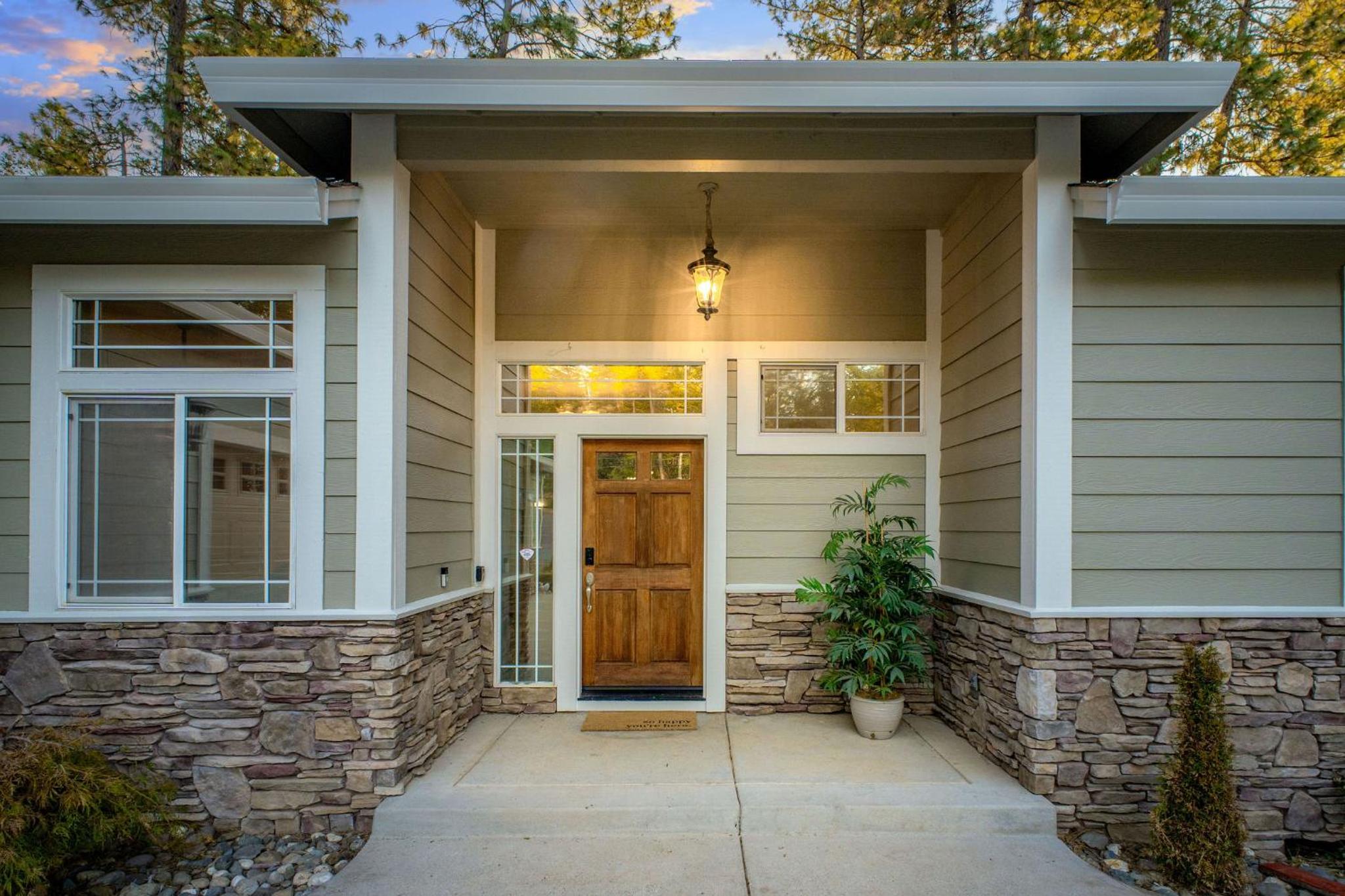 Cozy foothills home view 3