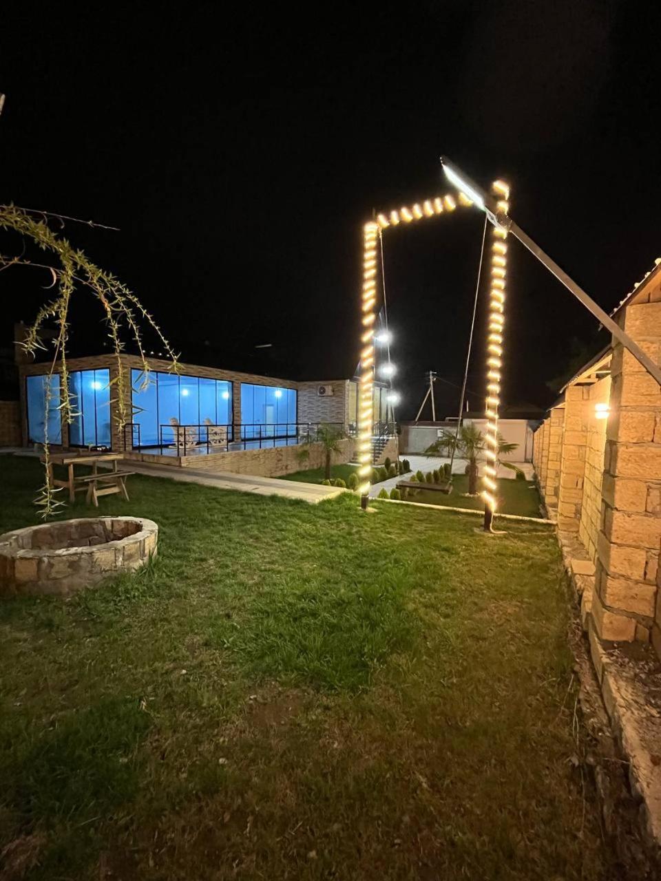 İndoor Hot Pool Mountain View Chalet