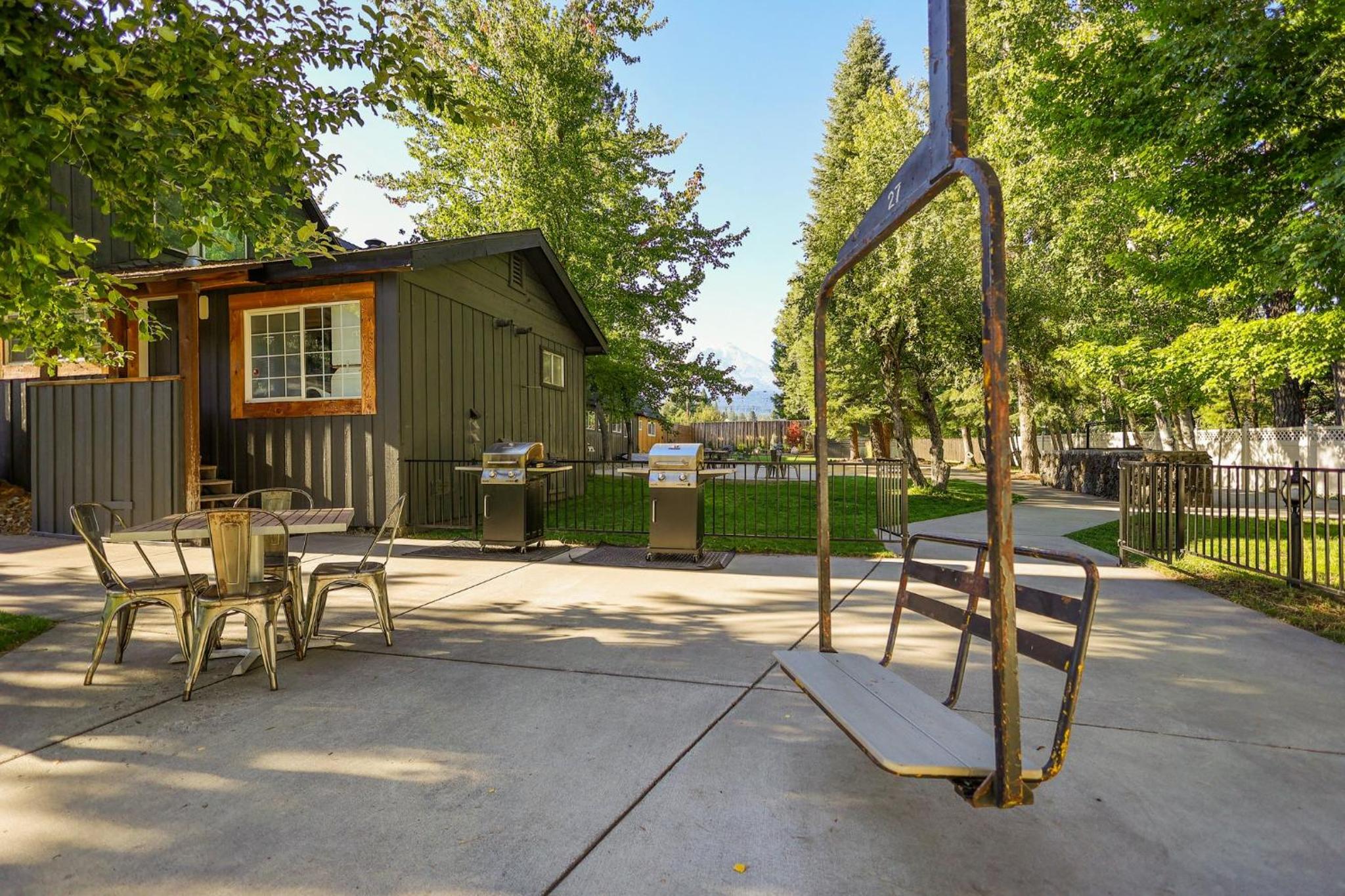 Shasta View Lodge