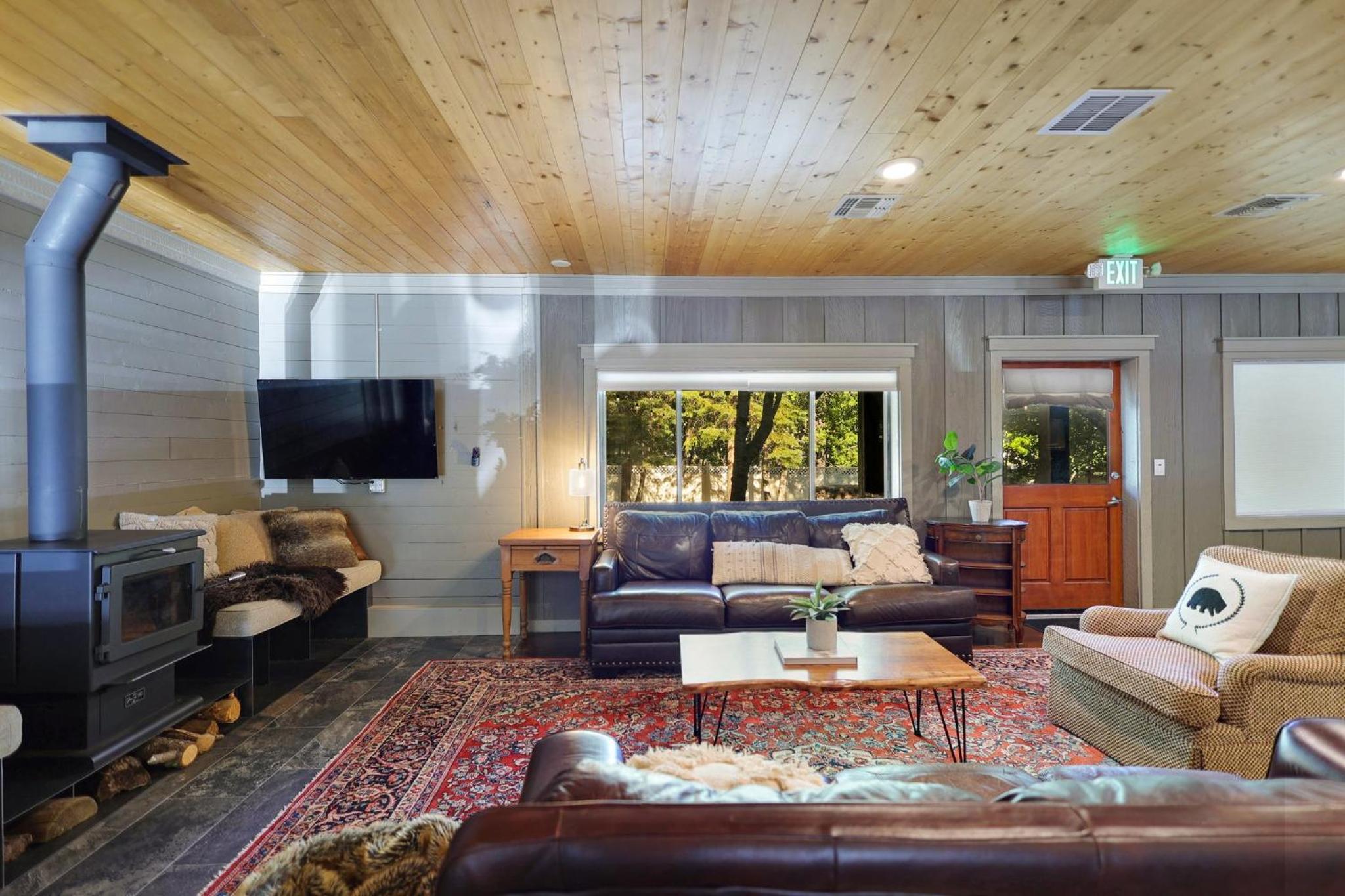 Shasta View Lodge
