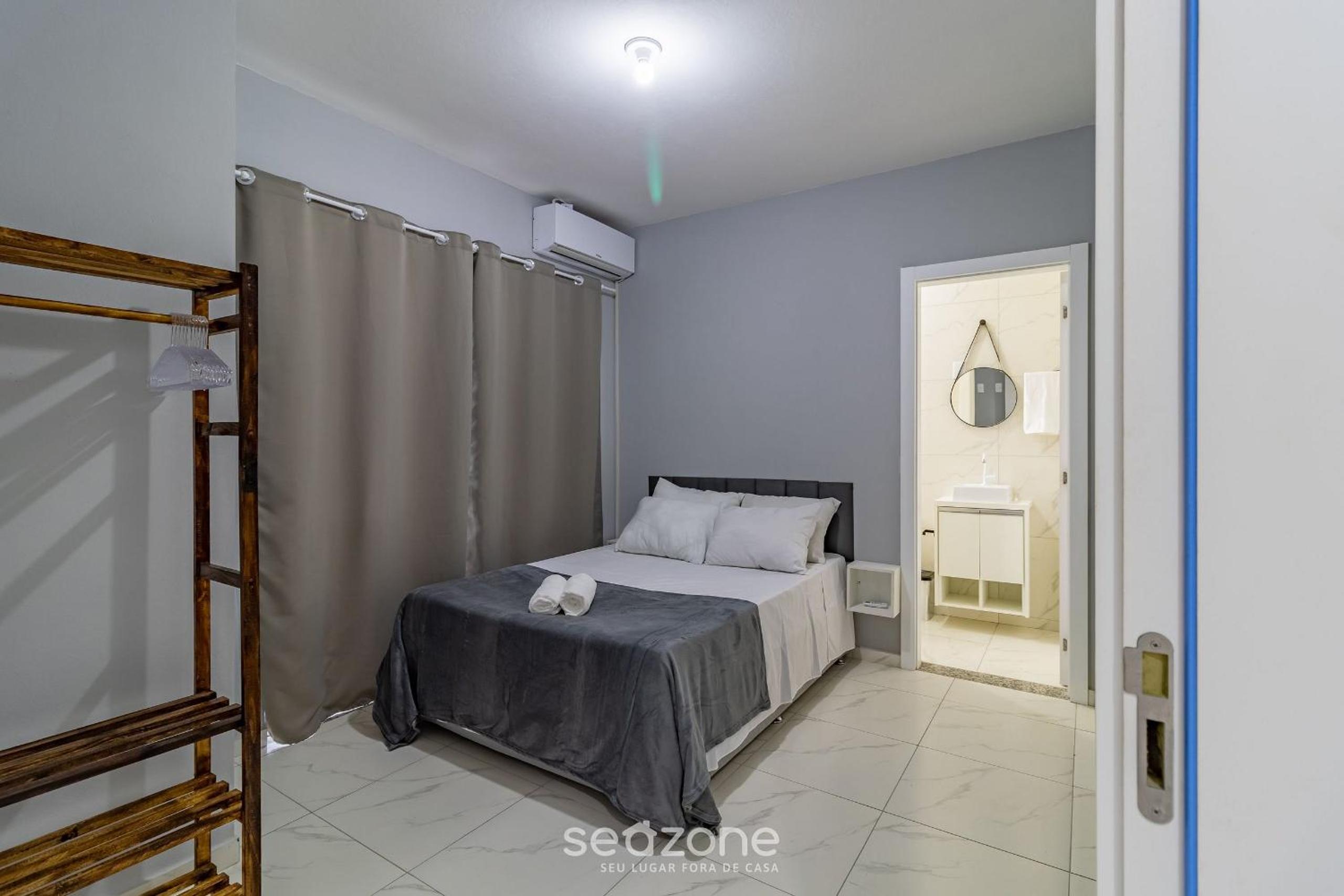 2BR duplex near beach w/ garage – RRT0098