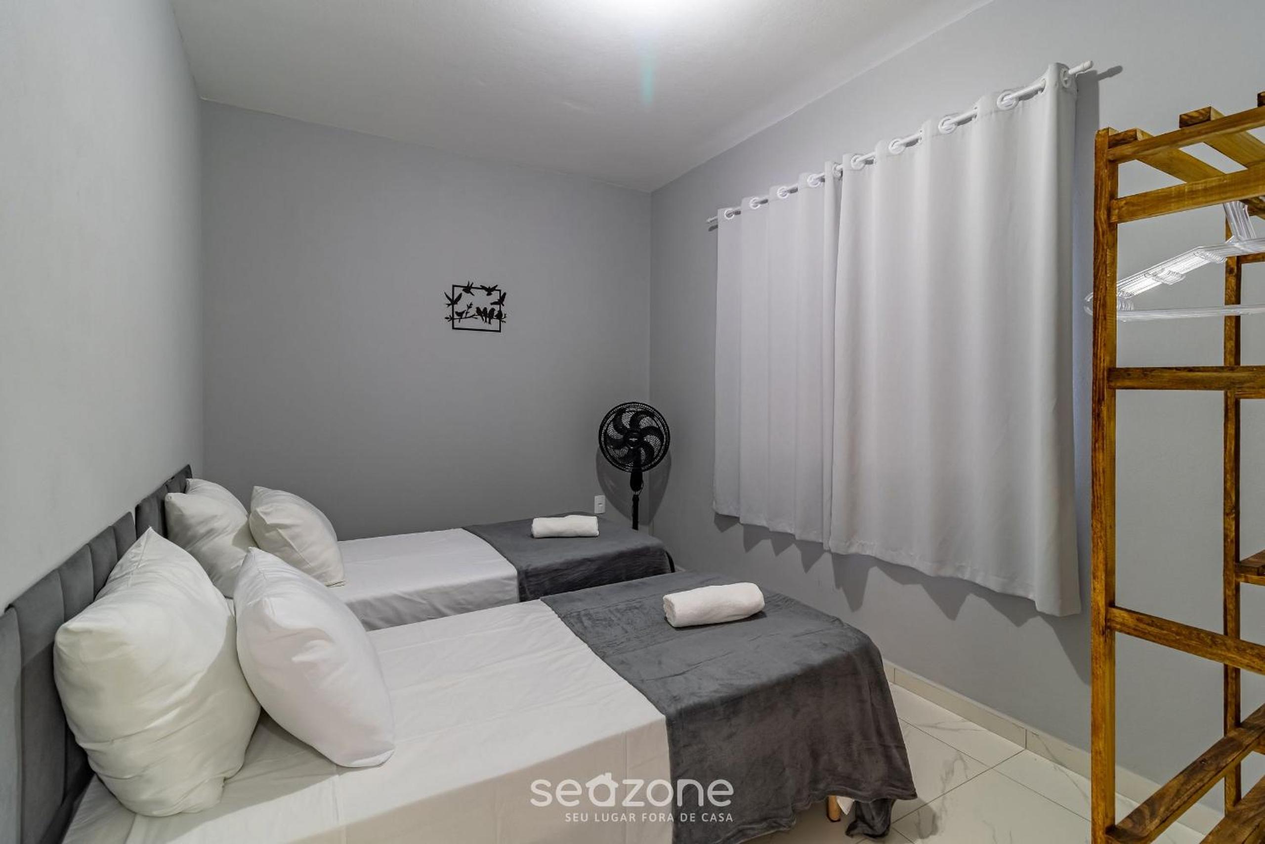 2BR duplex near beach w/ garage – RRT0098