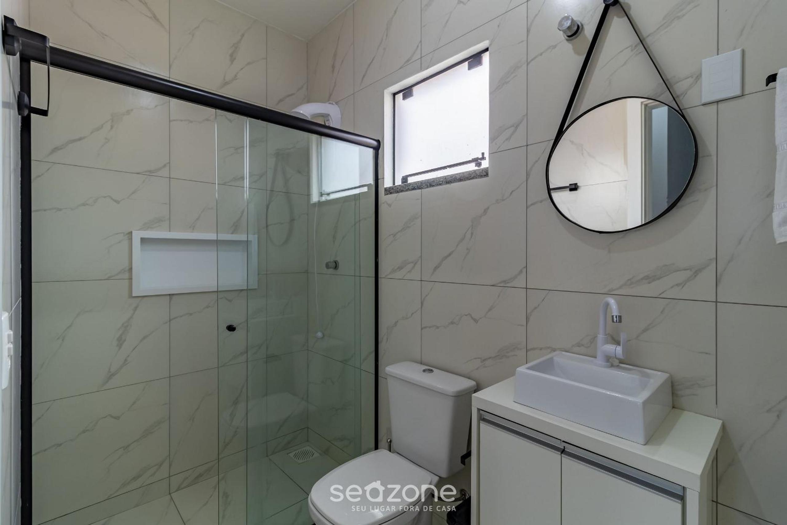 2BR duplex near beach w/ garage – RRT0098
