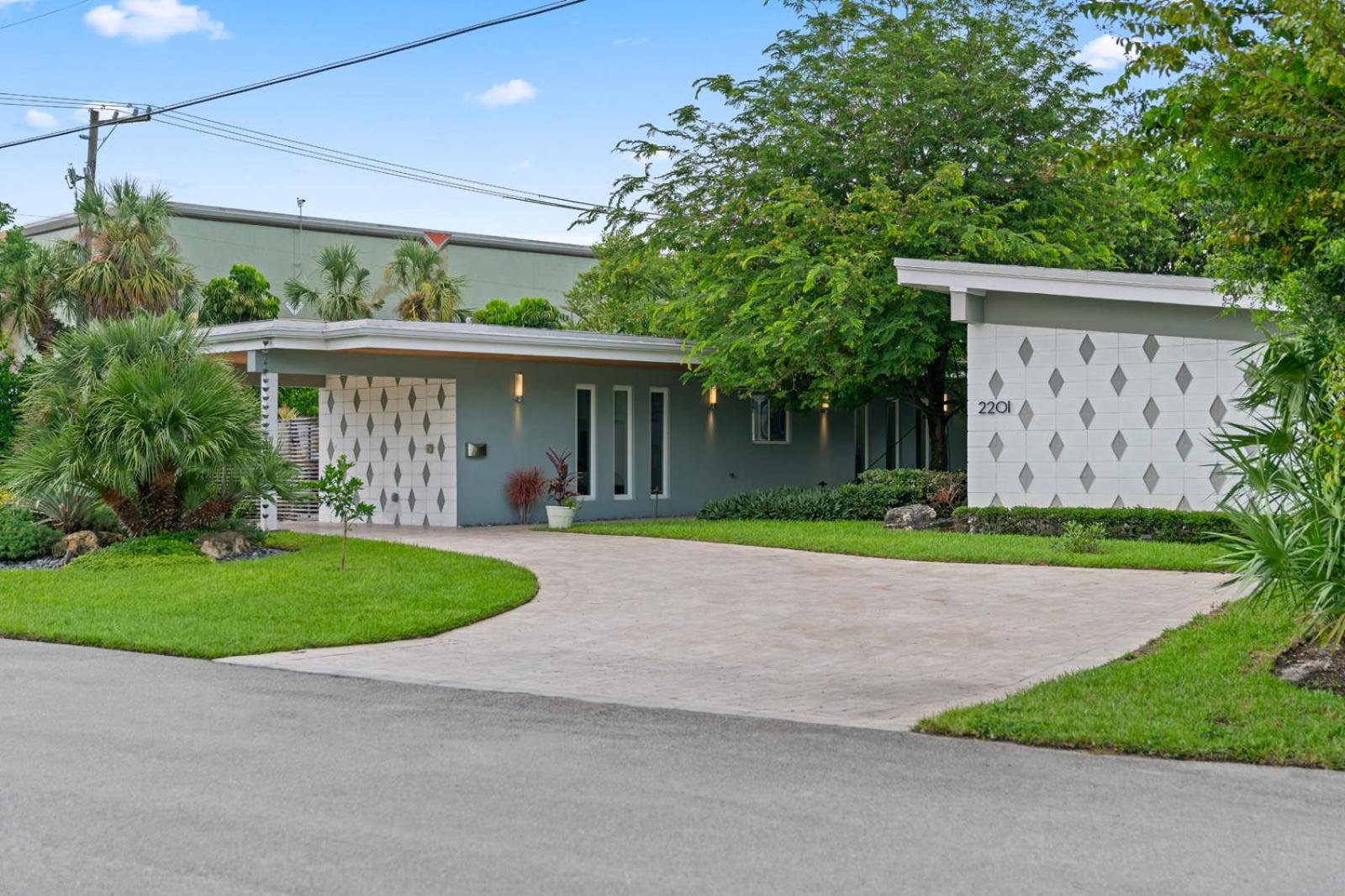 Waterfront Villa With In-Law Suite and Stunning Pool