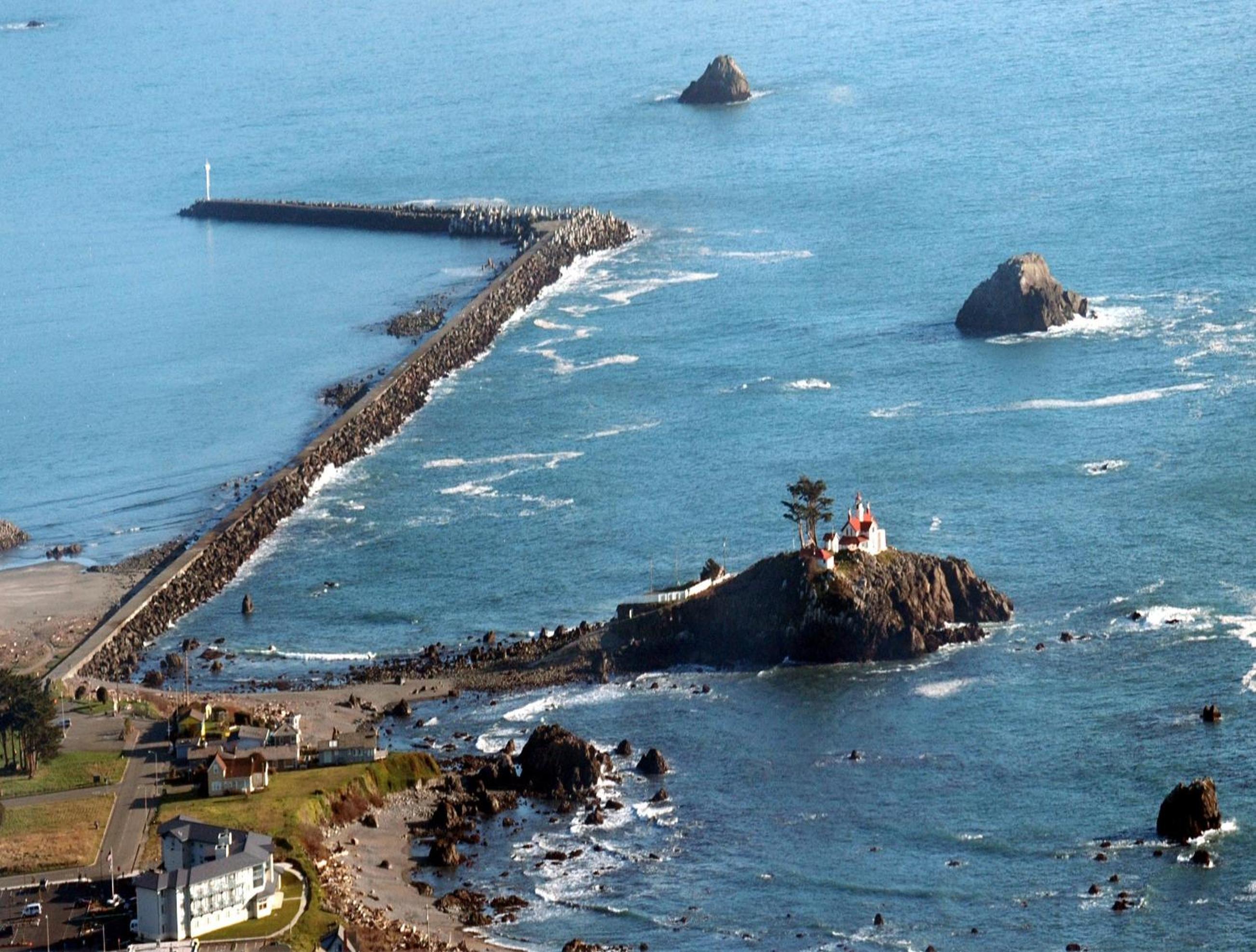 Oceanfront Lodge