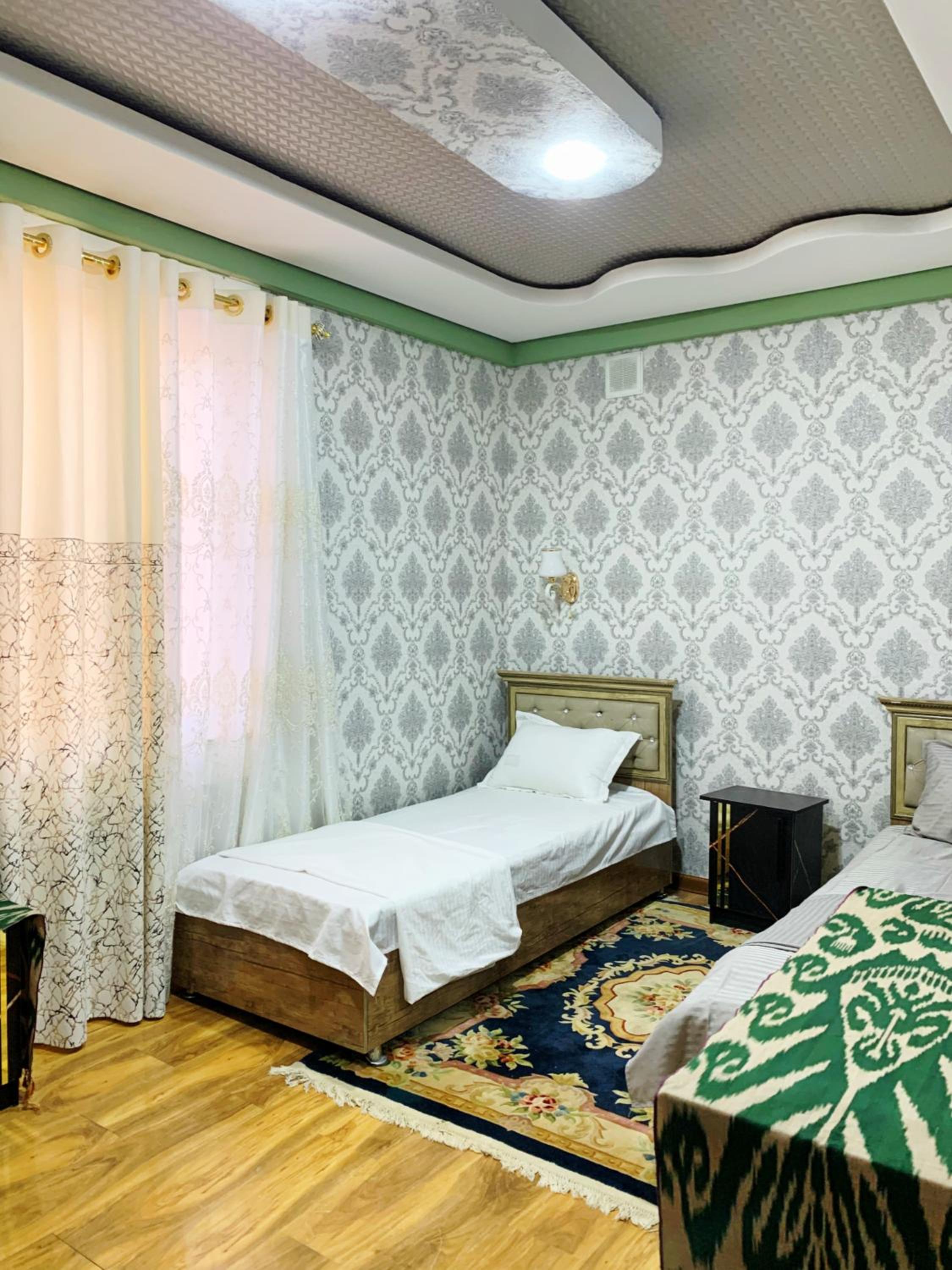 Zafarbek Grand