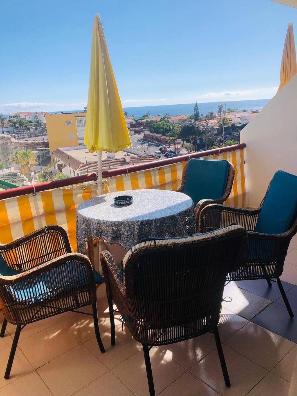Beach Apartment with Ocean View La Arena
