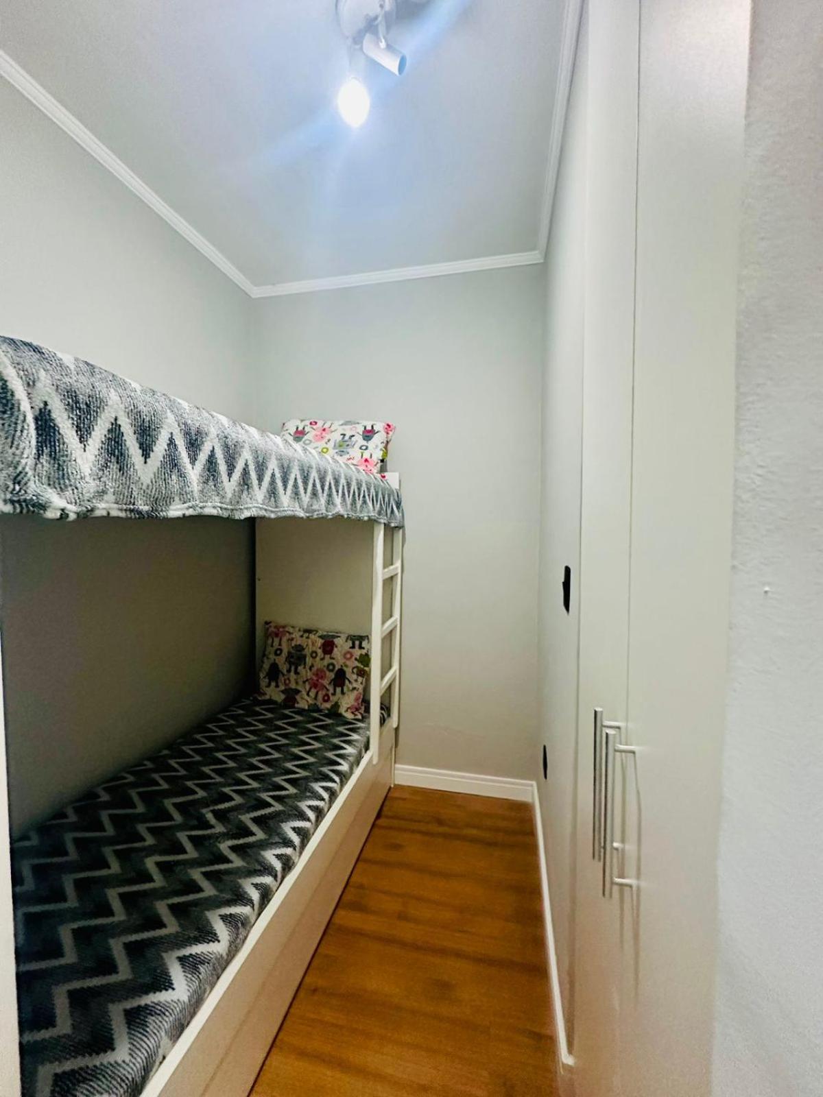 Apartamento Condomínio Quisisana Centro Poços de Caldas Lazer Completo, uma estrutura de Resort