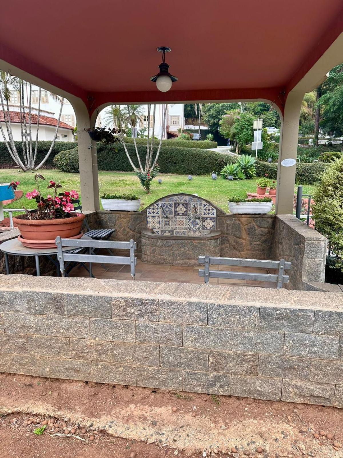 Apartamento Condomínio Quisisana Centro Poços de Caldas Lazer Completo, uma estrutura de Resort