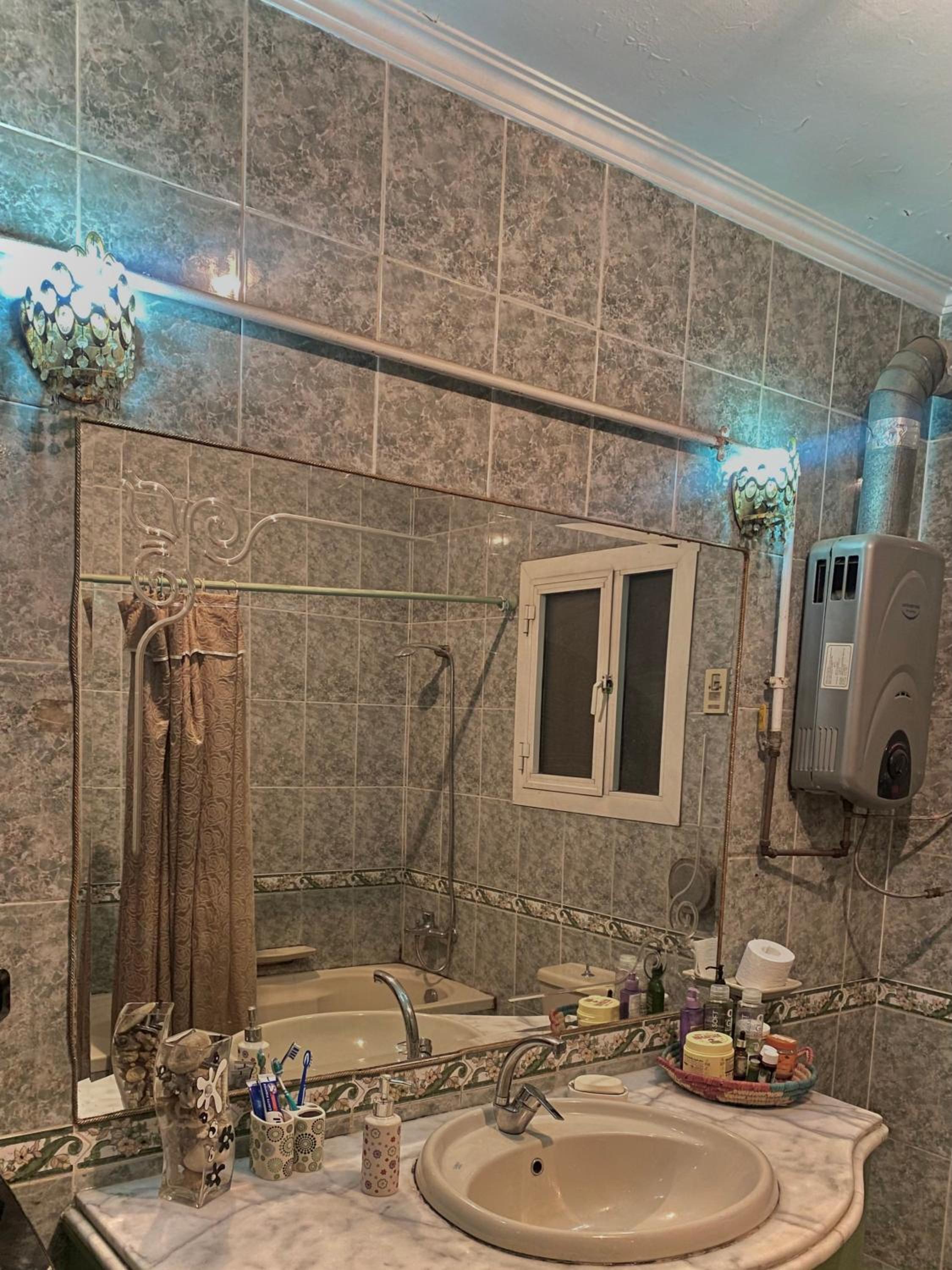 15 Minutes from Cairo Airport Room 2