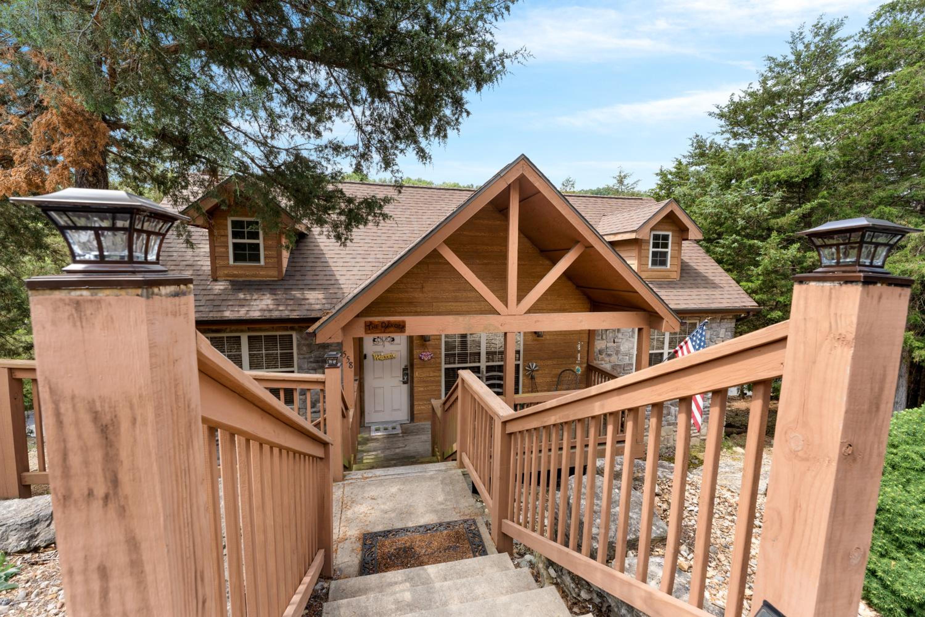 Dakota Lodge Home