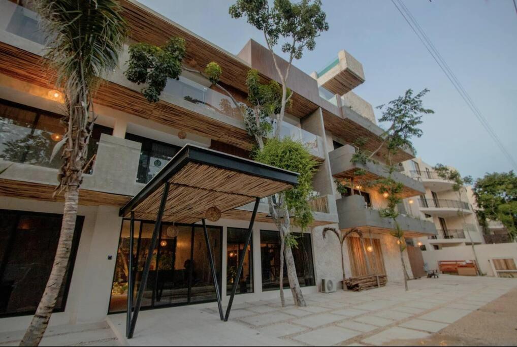 New large luxurious 1 bedroom, 1 bathroom apartment in Tulum view 5
