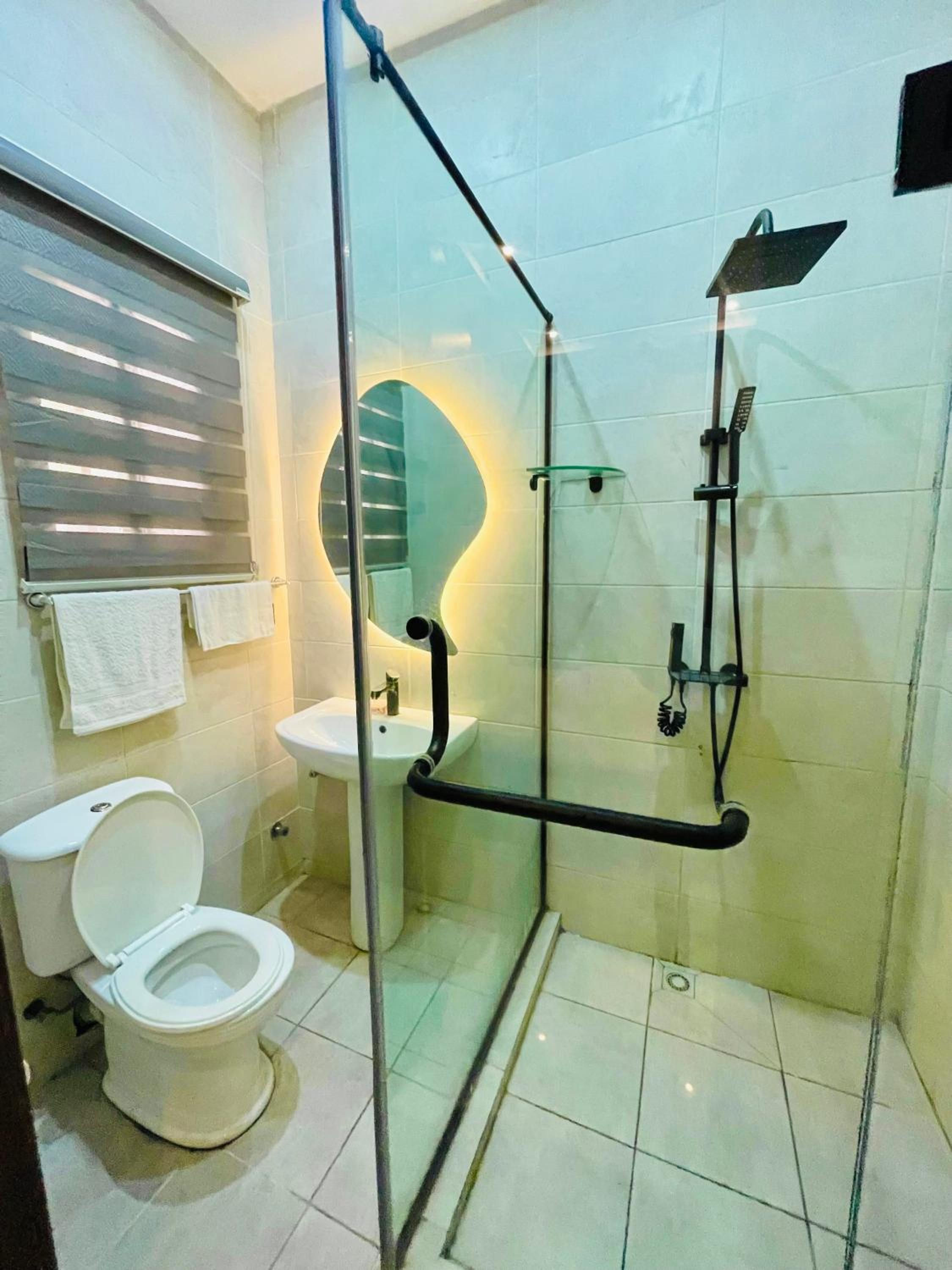 Kentia Apartment