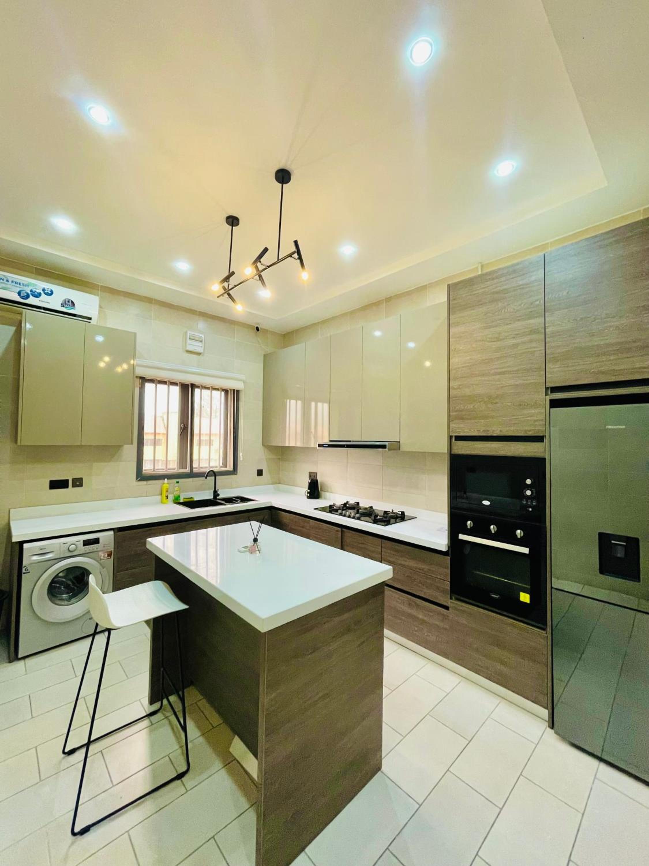 Kentia Apartment