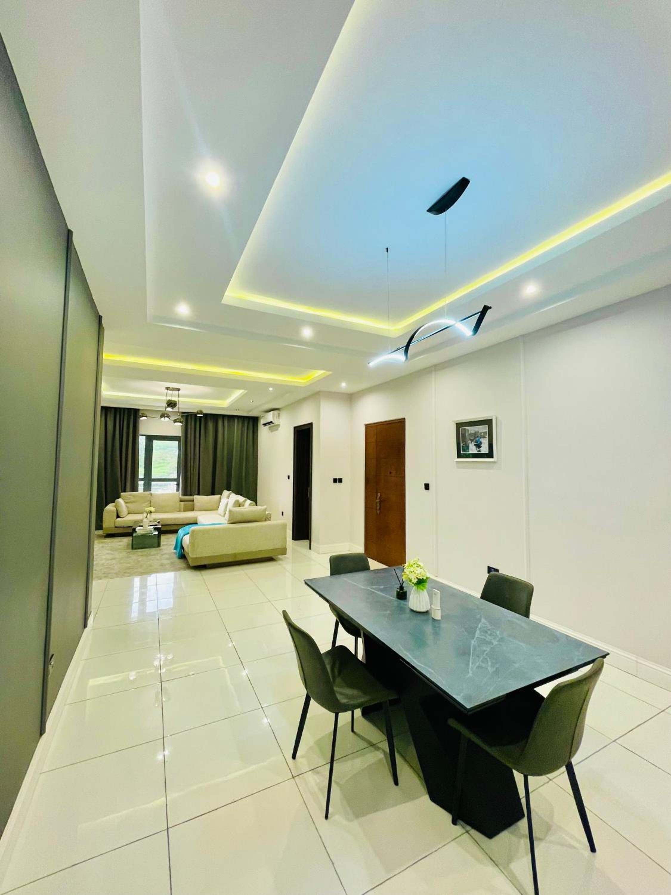 Kentia Apartment