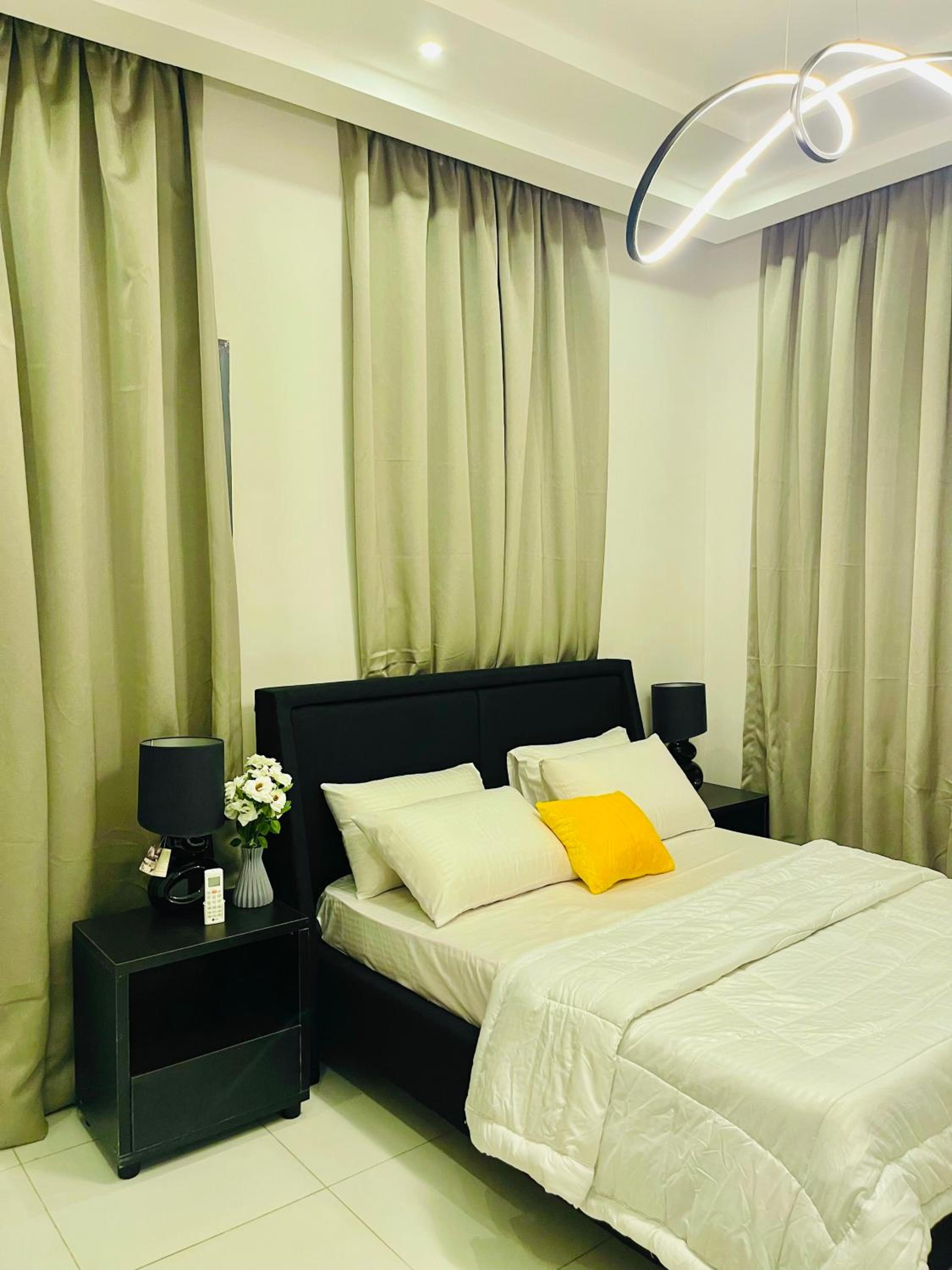 Kentia Apartment