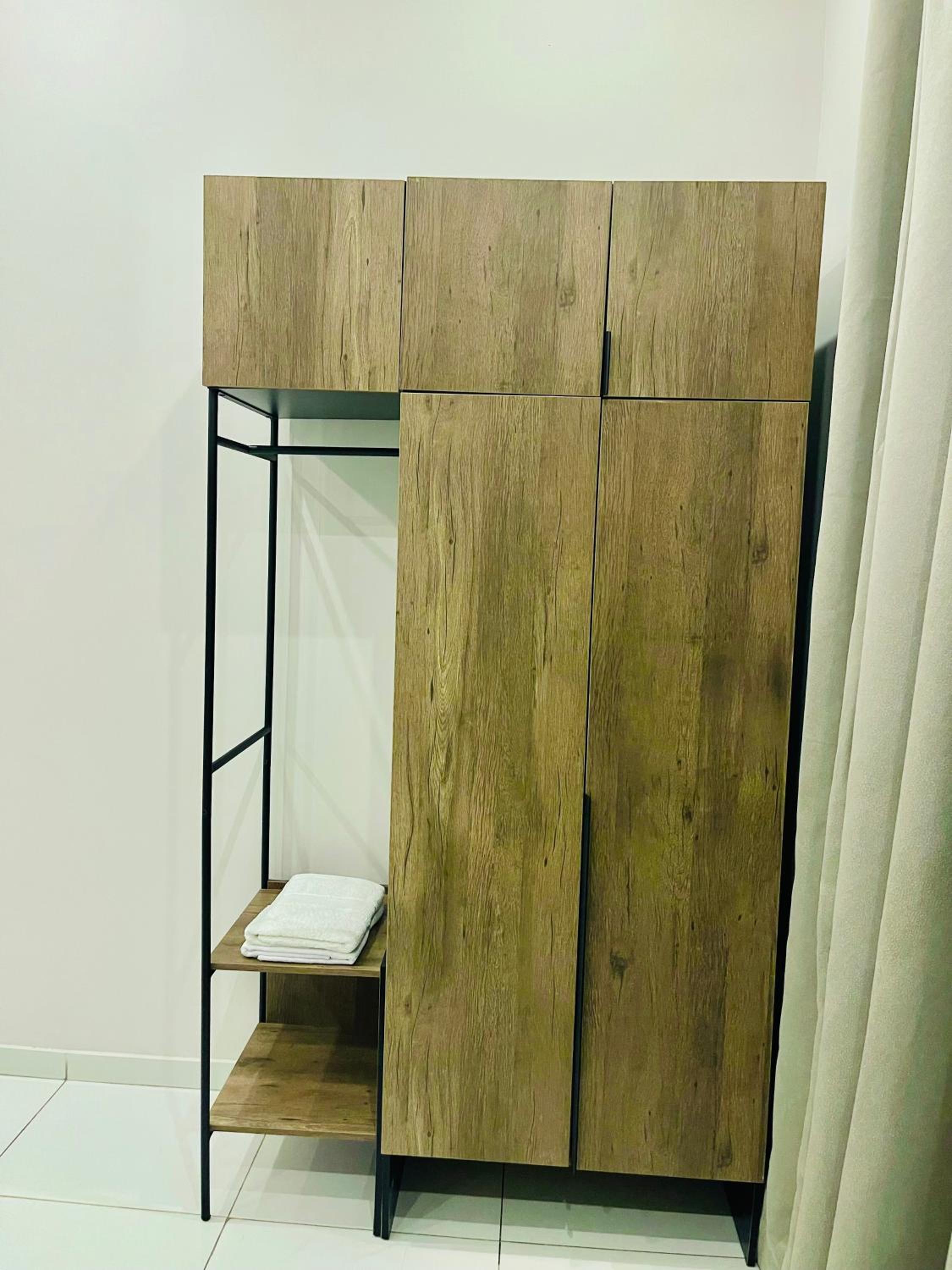 Kentia Apartment
