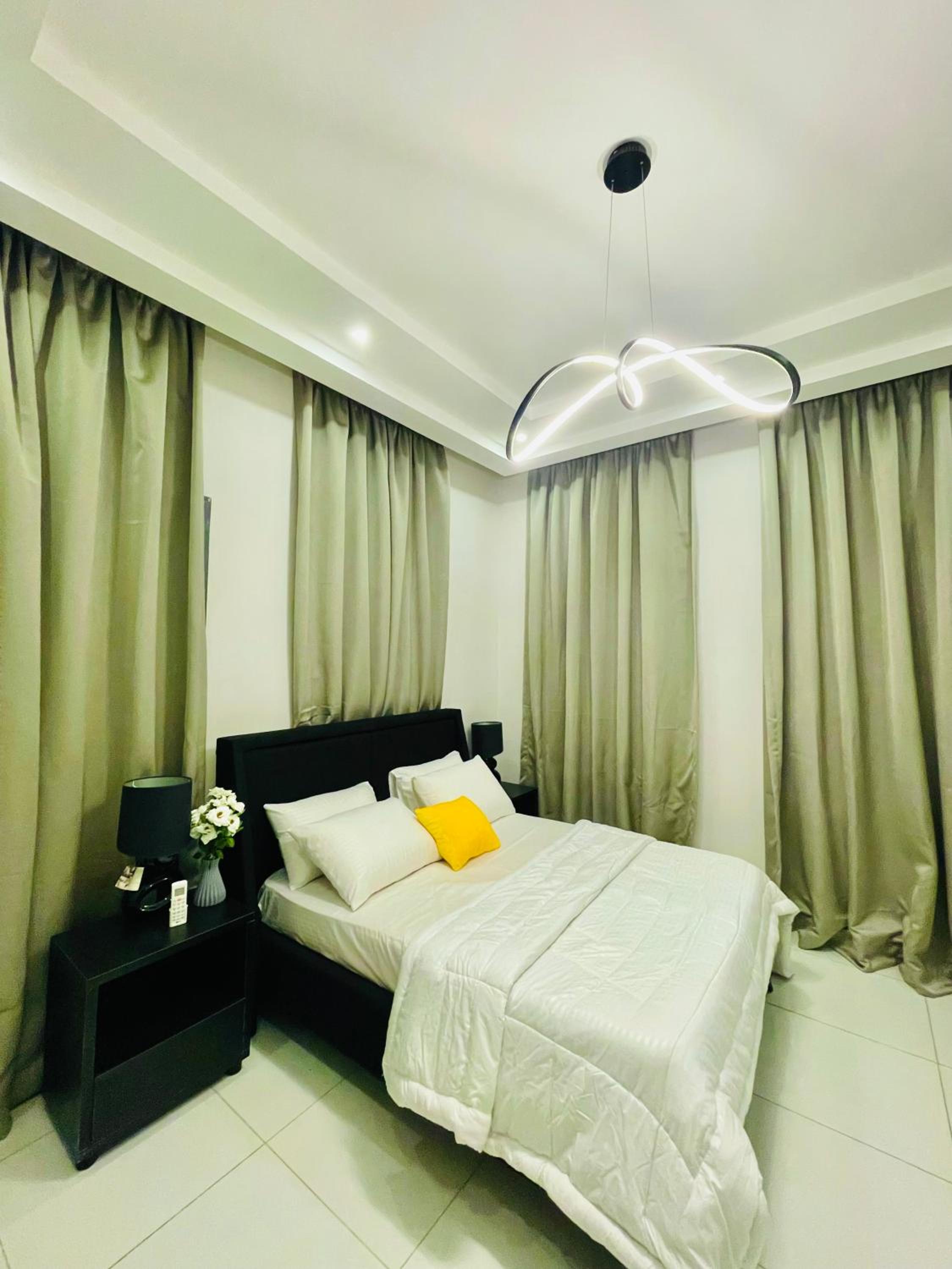 Kentia Apartment