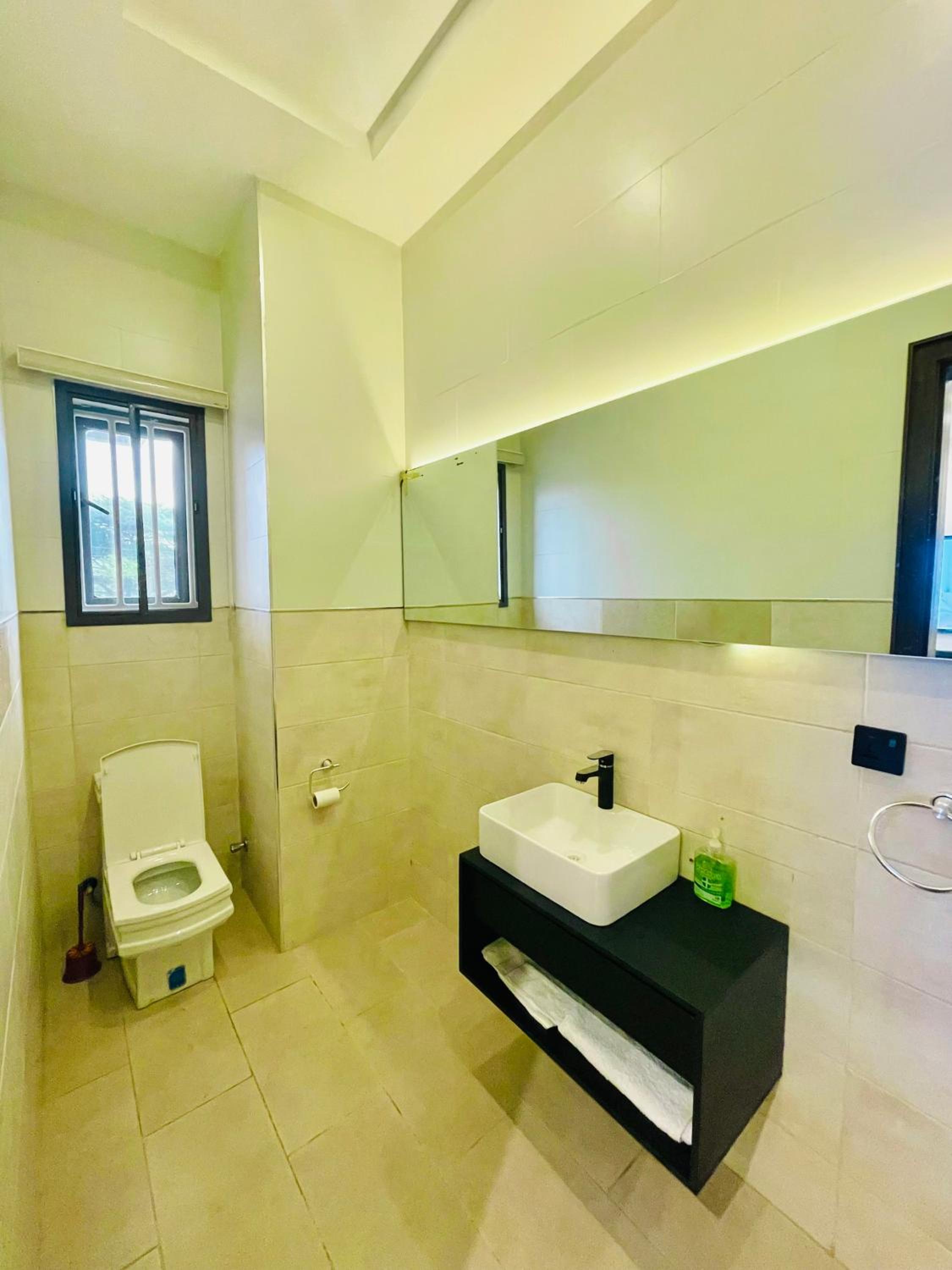 Kentia Apartment