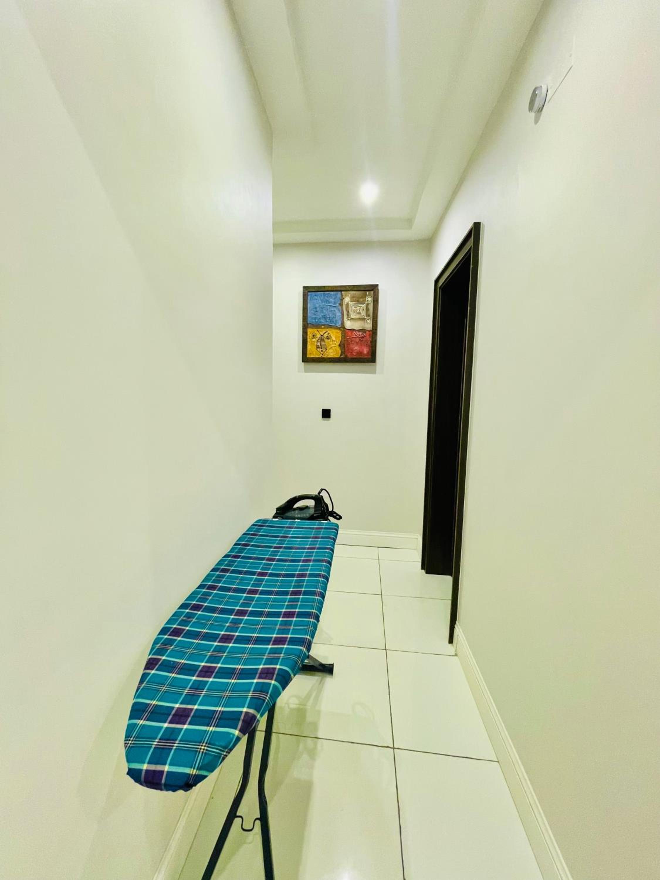Kentia Apartment