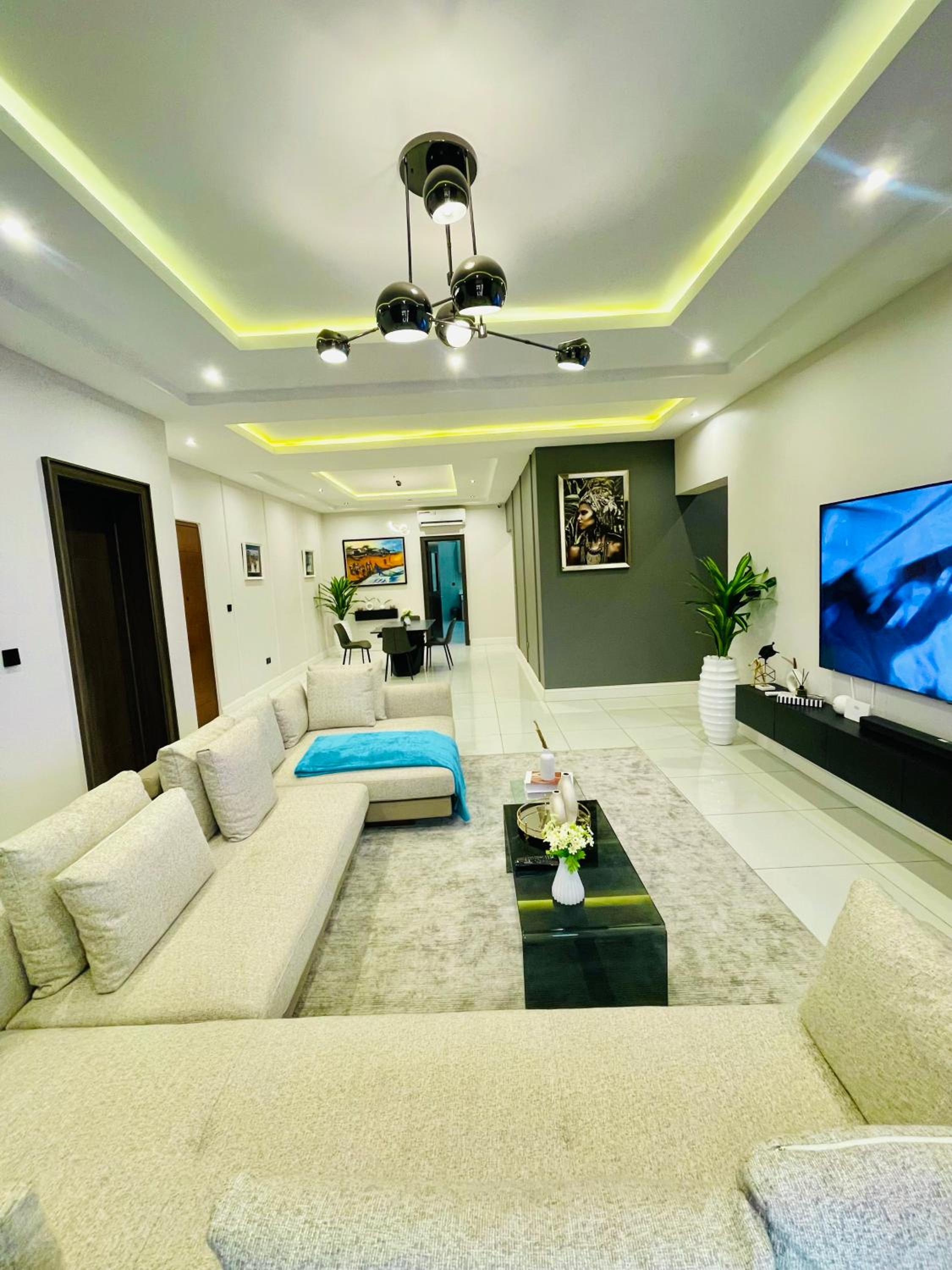 Kentia Apartment