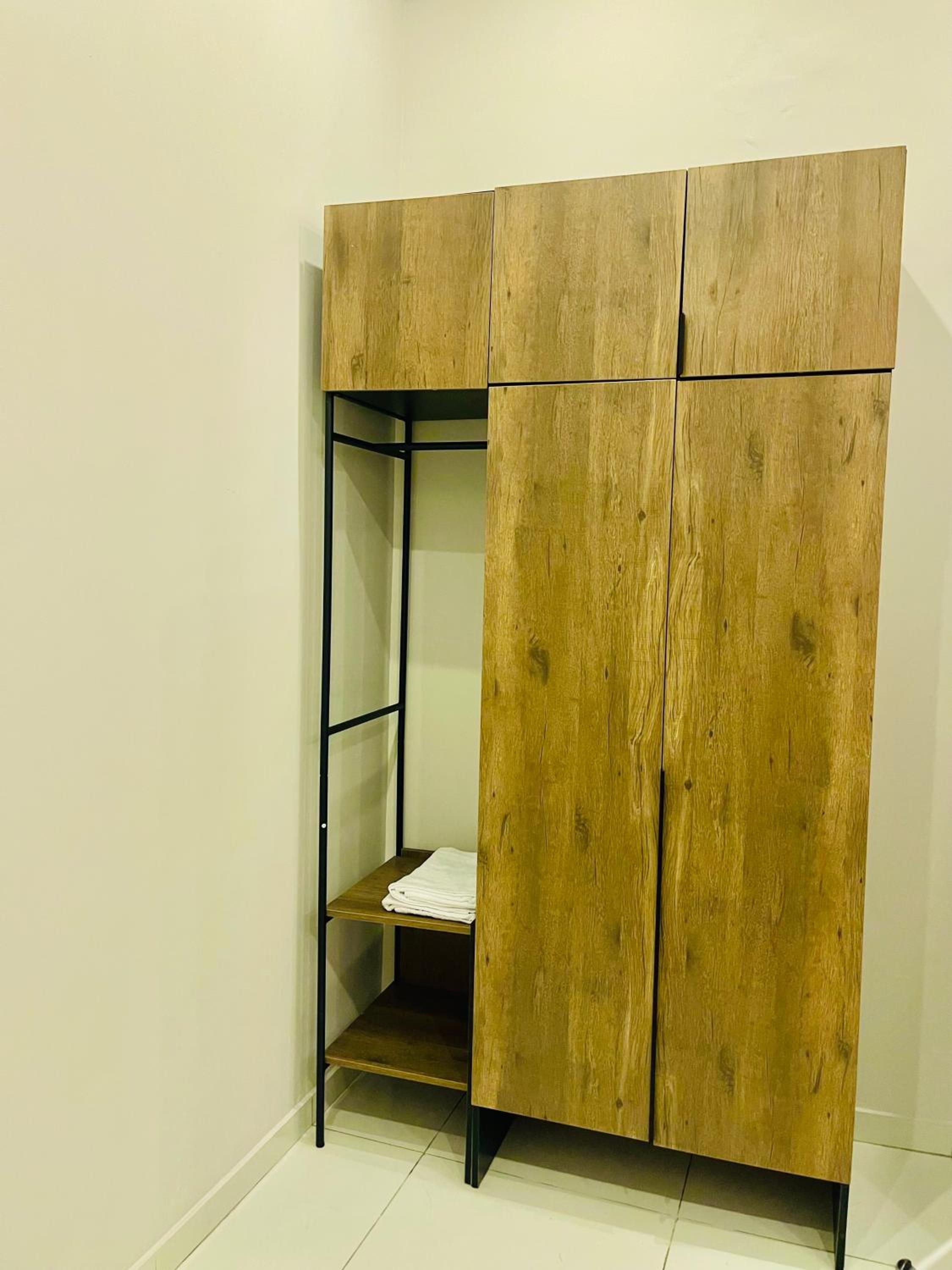 Kentia Apartment